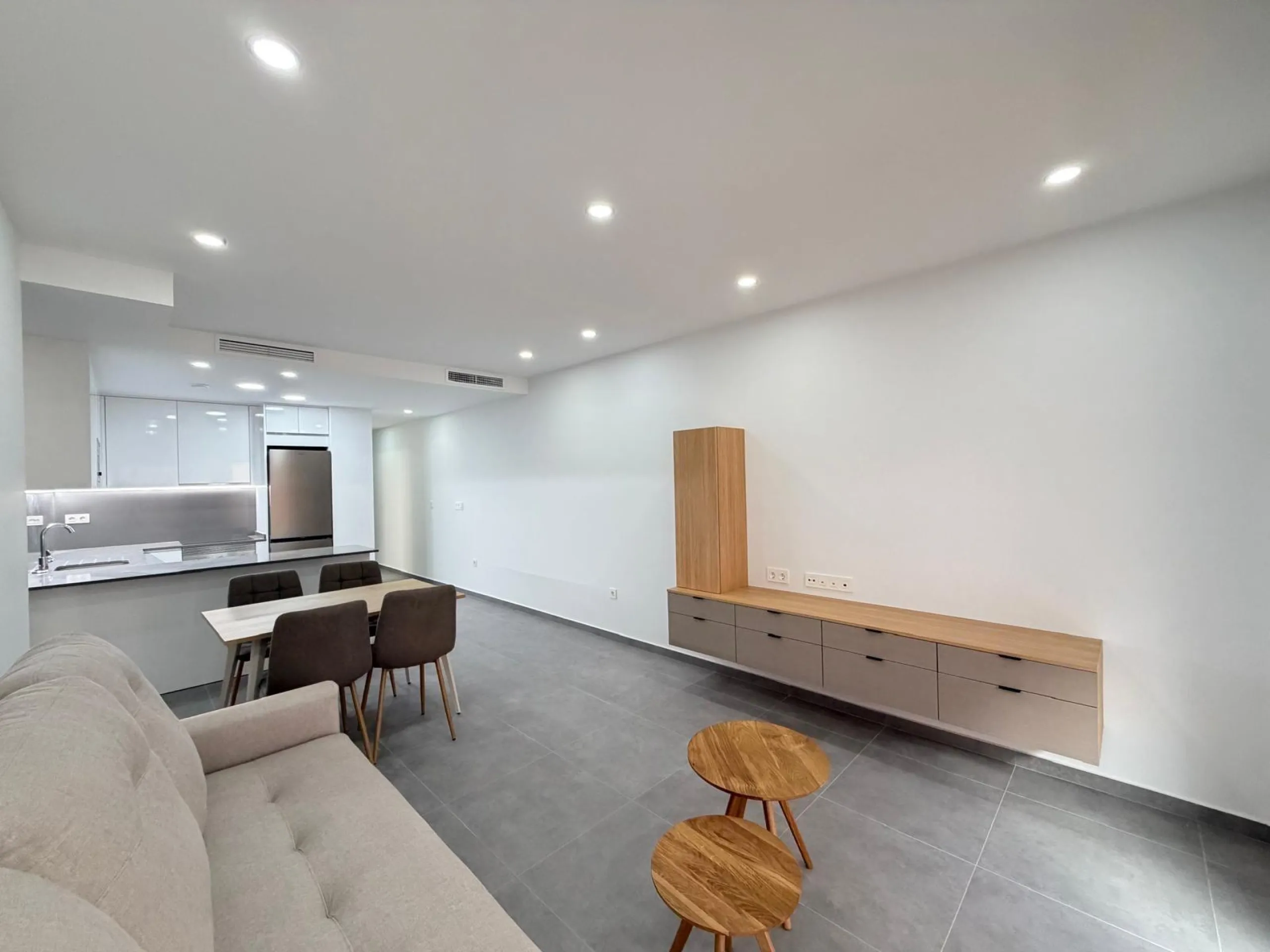 NEW APARTMENT IN THE RESIDENTIAL COMPLEX 'ALEGRIA 21' WITH INCLUDED GARAGE. 3 BEDROOMS. 2 BATHROOMS. 113 M2. POOL + SAUNA + BARBECUE.