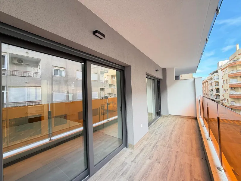 NEW APARTMENT IN THE RESIDENTIAL COMPLEX 'ALEGRIA 21' WITH INCLUDED GARAGE. 3 BEDROOMS. 2 BATHROOMS. 113 M2. POOL + SAUNA + BARBECUE.