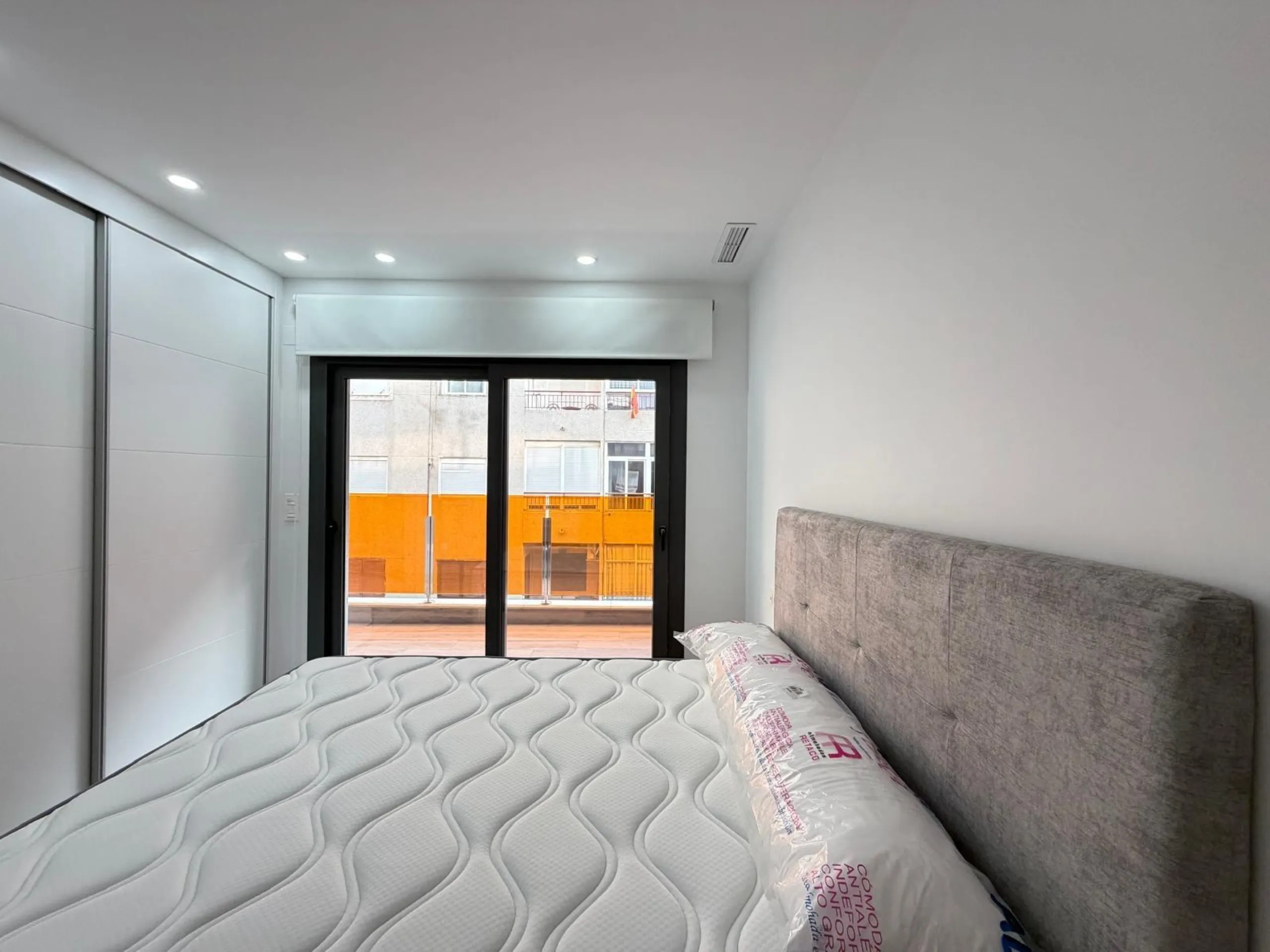 NEW APARTMENT IN THE RESIDENTIAL COMPLEX 'ALEGRIA 21' WITH INCLUDED GARAGE. 3 BEDROOMS. 2 BATHROOMS. 113 M2. POOL + SAUNA + BARBECUE.