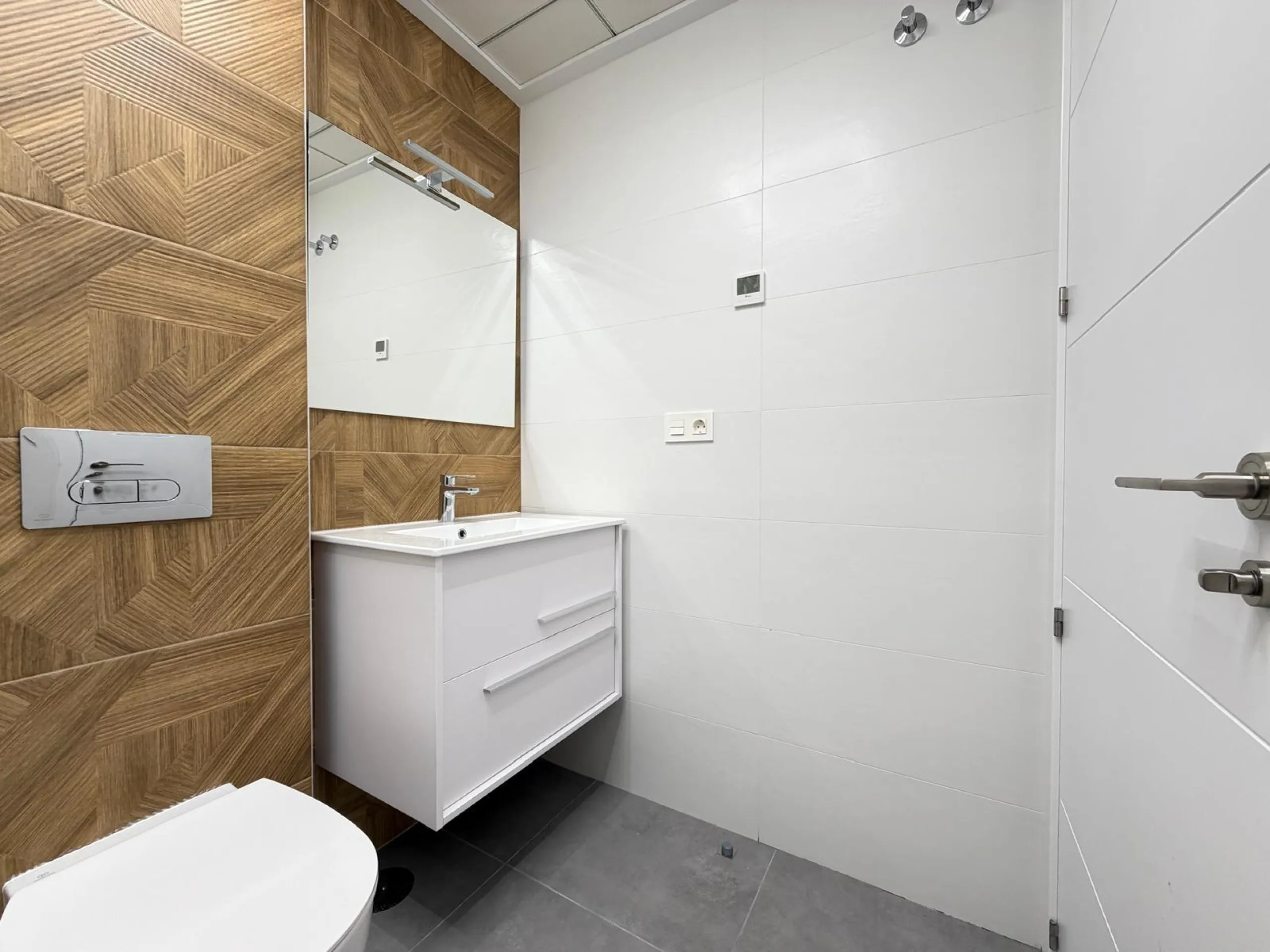 NEW APARTMENT IN THE RESIDENTIAL COMPLEX 'ALEGRIA 21' WITH INCLUDED GARAGE. 3 BEDROOMS. 2 BATHROOMS. 113 M2. POOL + SAUNA + BARBECUE.
