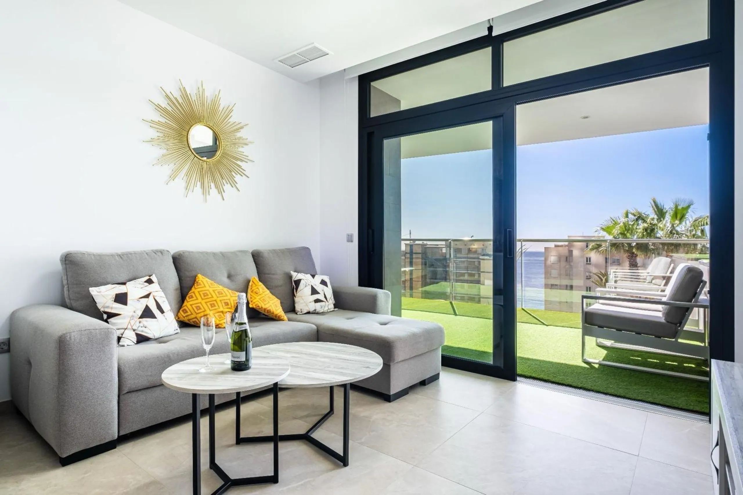 APARTAMENTO EN SUNSET CLIFFS · PLAYA DE PONIENTE · BENIDORM 🌅🌊