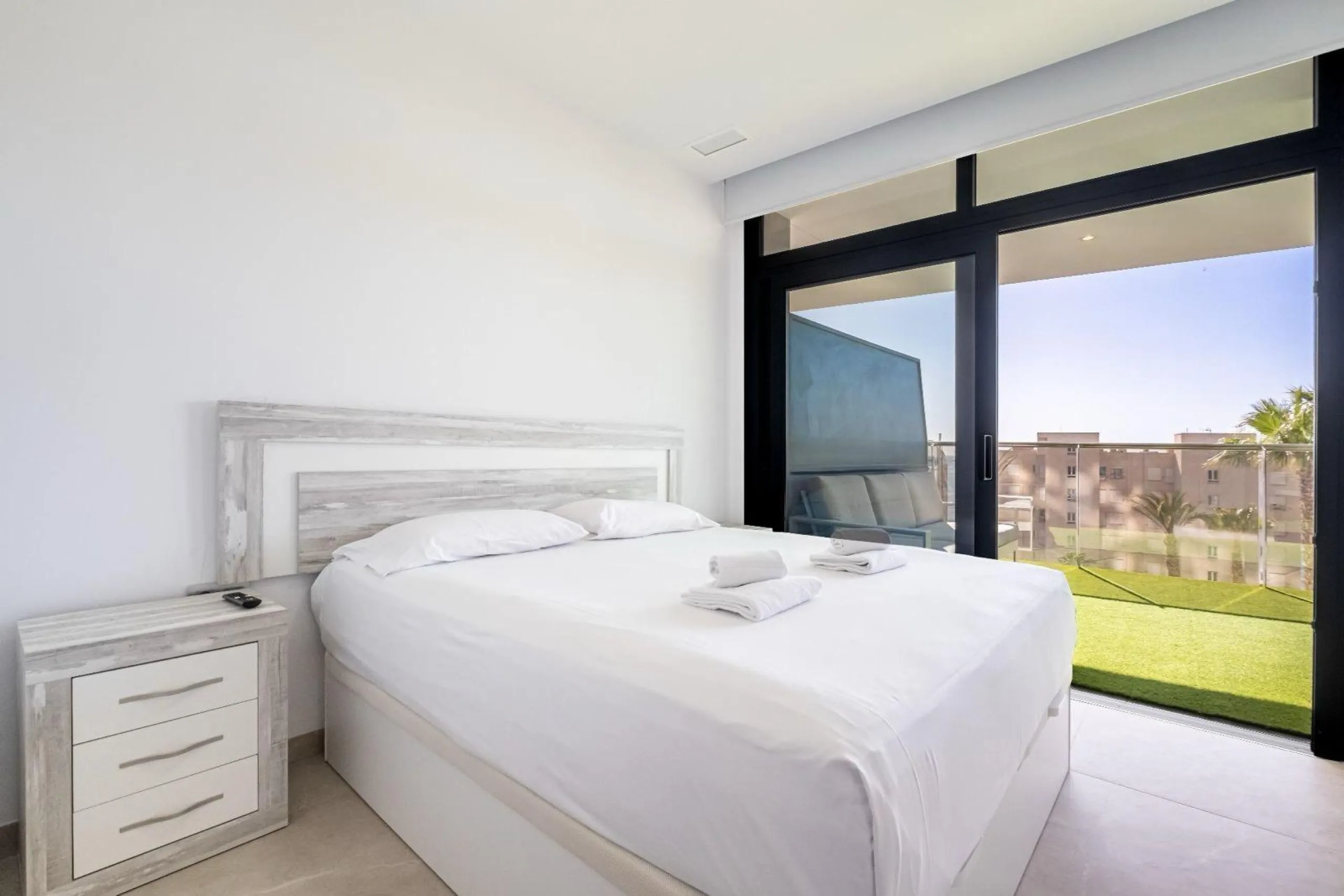 APARTAMENTO EN SUNSET CLIFFS · PLAYA DE PONIENTE · BENIDORM 🌅🌊