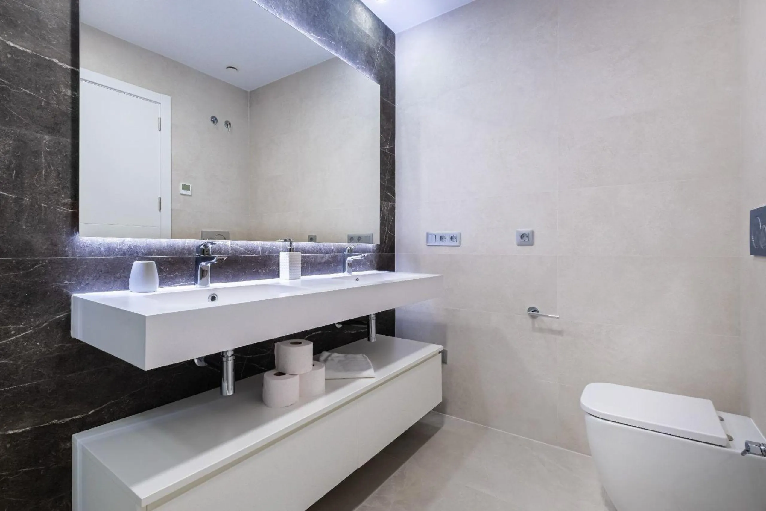 APARTAMENTO EN SUNSET CLIFFS · PLAYA DE PONIENTE · BENIDORM 🌅🌊