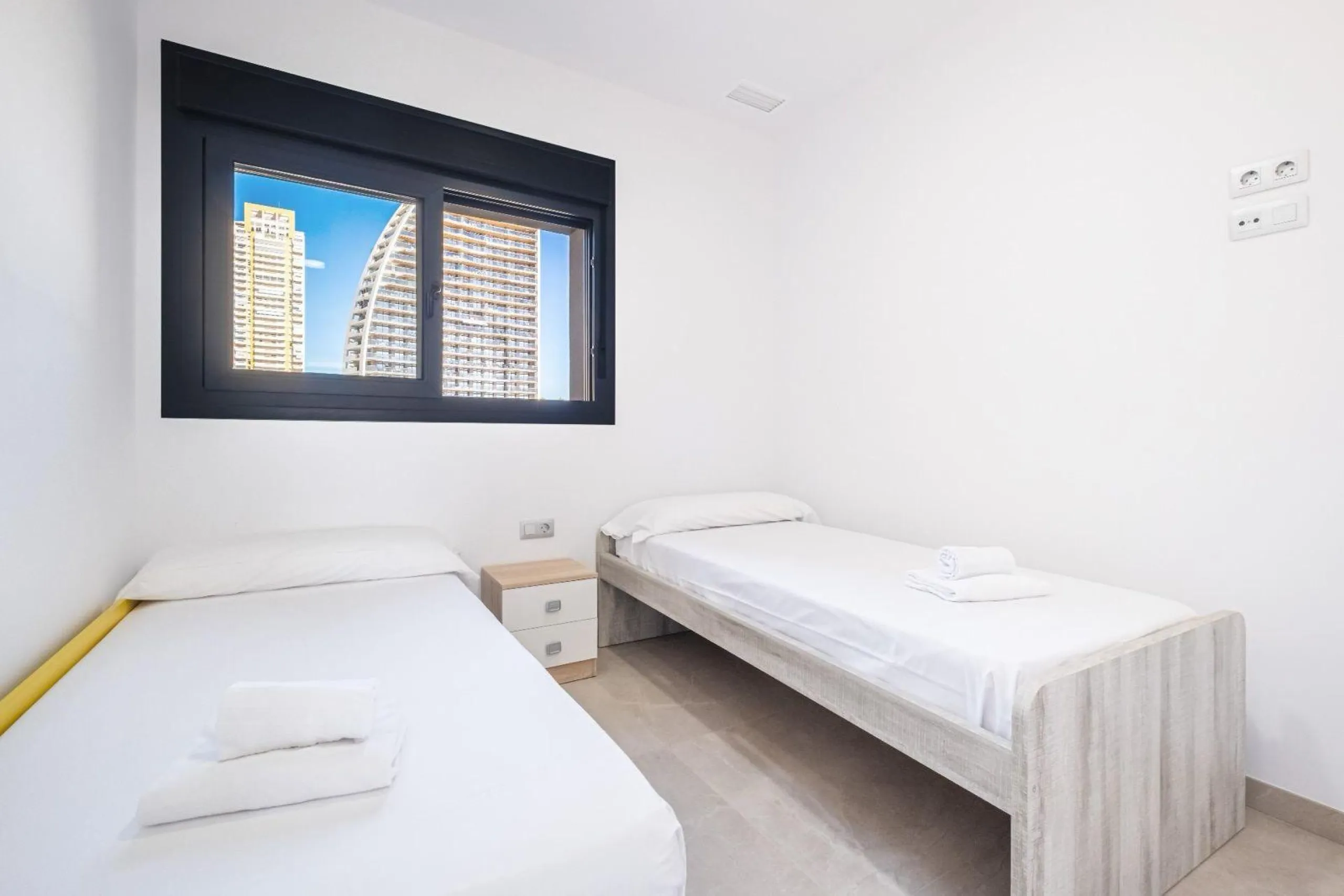 APARTAMENTO EN SUNSET CLIFFS · PLAYA DE PONIENTE · BENIDORM 🌅🌊