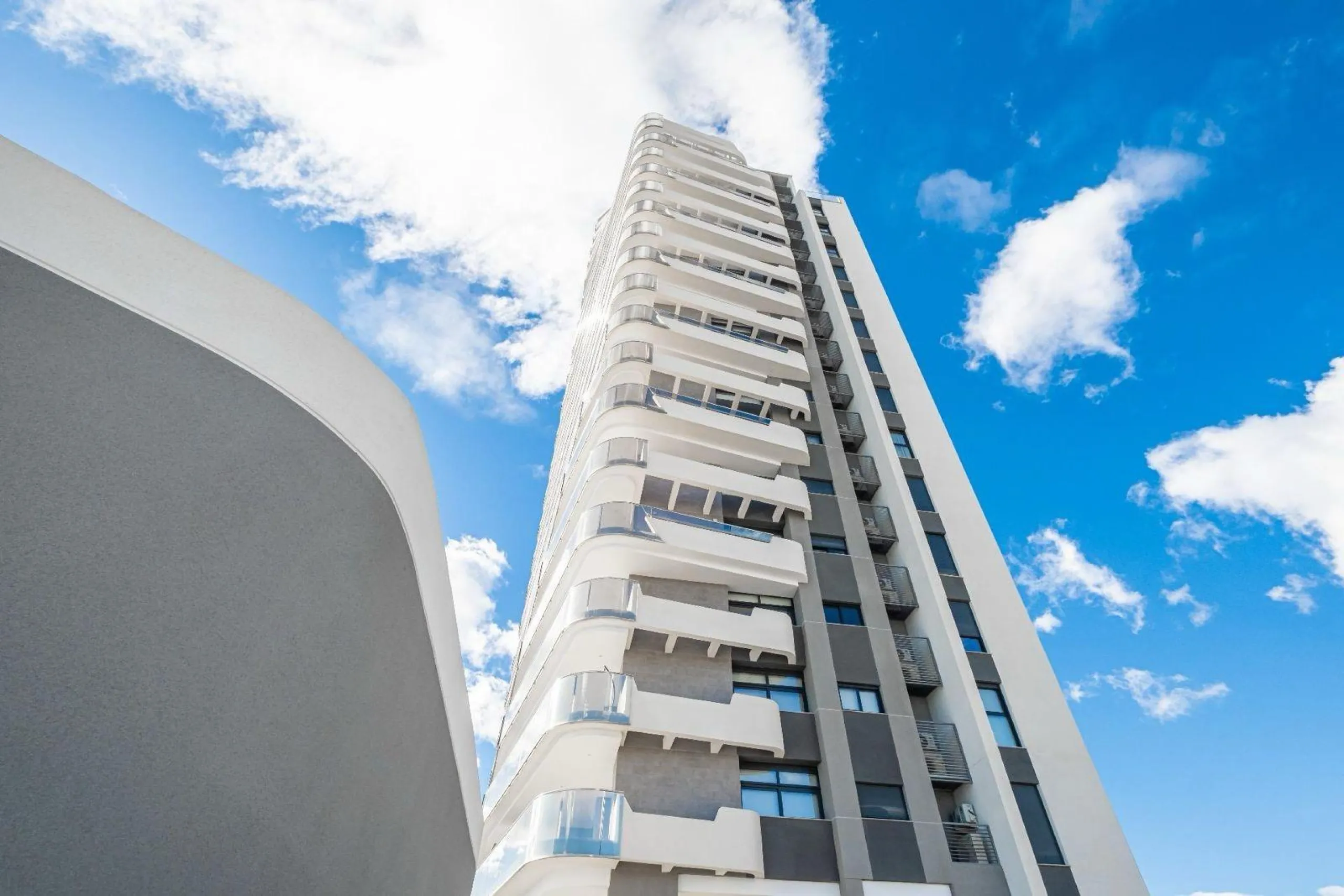 APARTAMENTO EN SUNSET CLIFFS · PLAYA DE PONIENTE · BENIDORM 🌅🌊