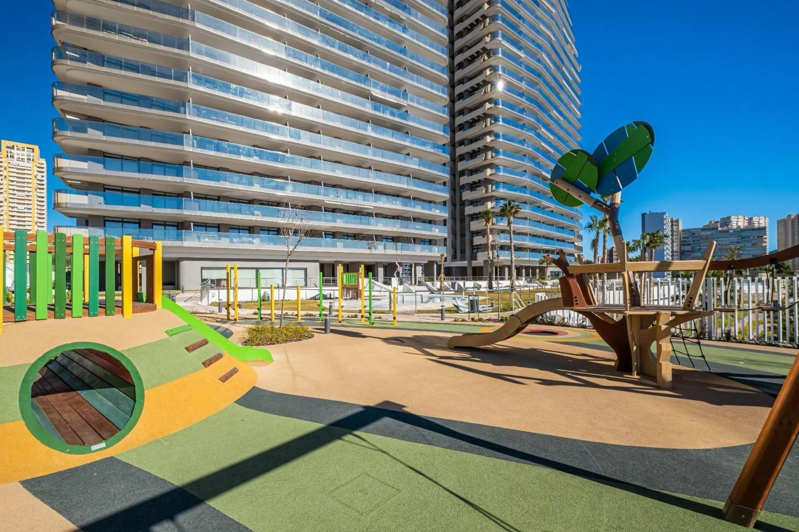 APARTAMENTO EN SUNSET CLIFFS · PLAYA DE PONIENTE · BENIDORM 🌅🌊