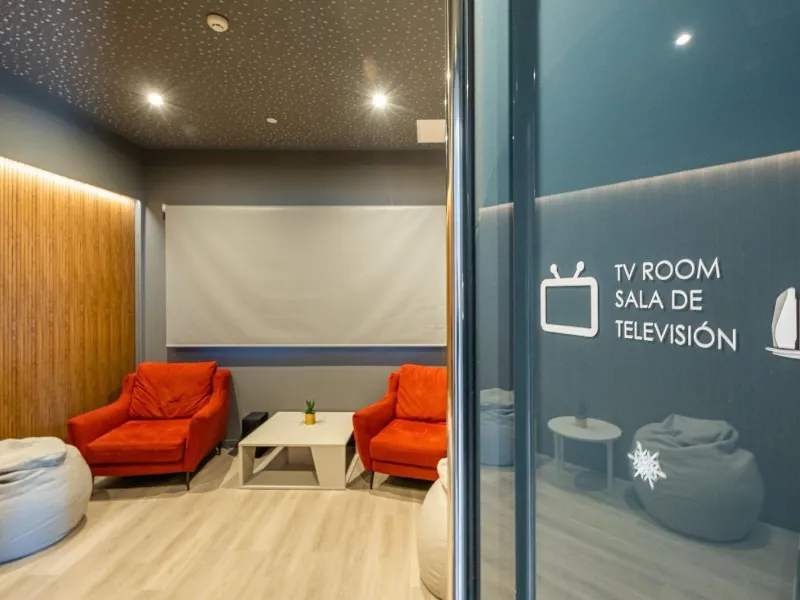 APARTAMENTO EN SUNSET CLIFFS · PLAYA DE PONIENTE · BENIDORM 🌅🌊