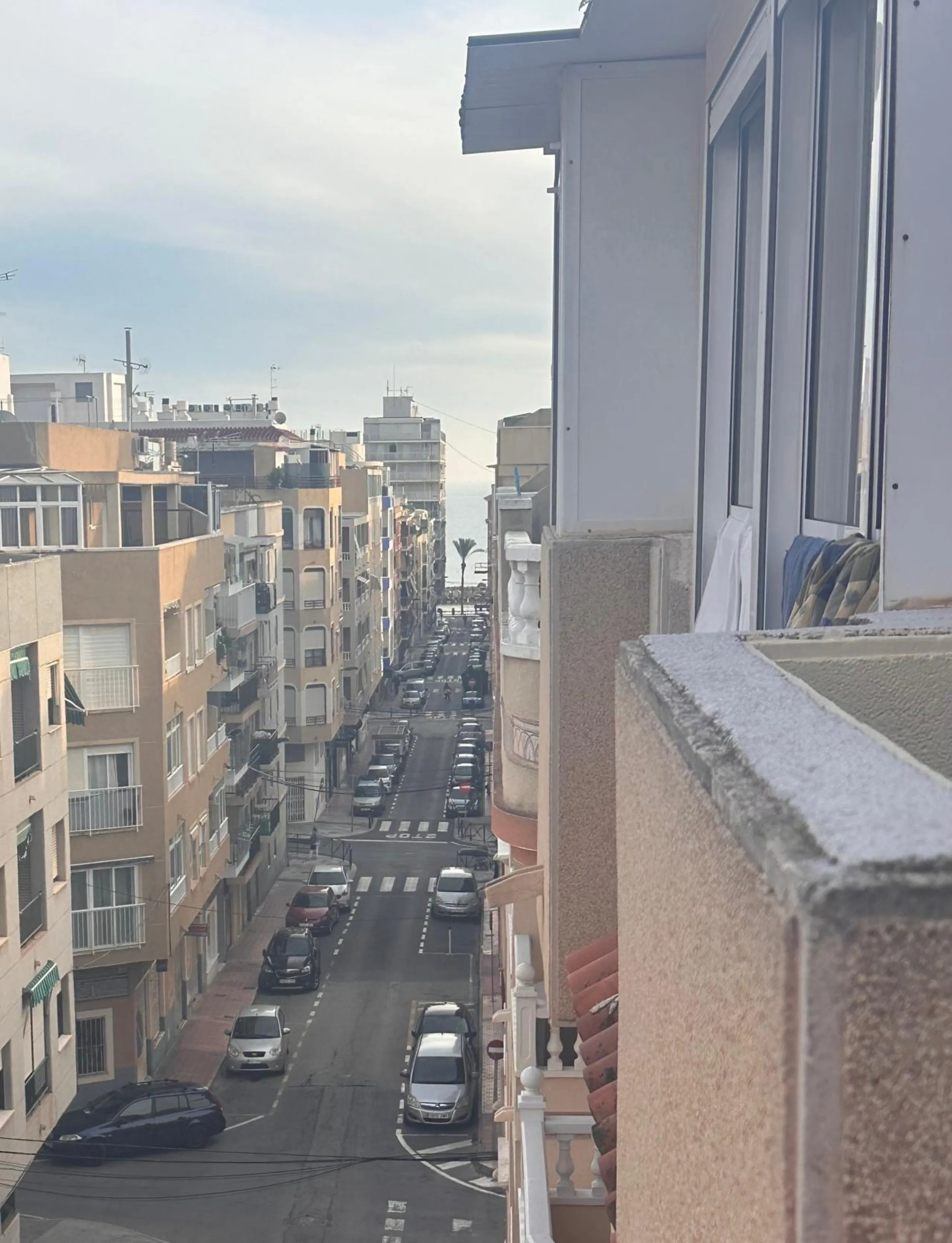 Ático Semireformado en Playa del Cura, Torrevieja - Oportunidad Única