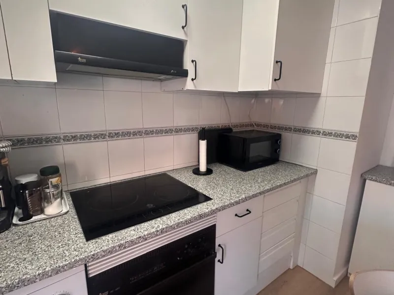Ático Semireformado en Playa del Cura, Torrevieja - Oportunidad Única