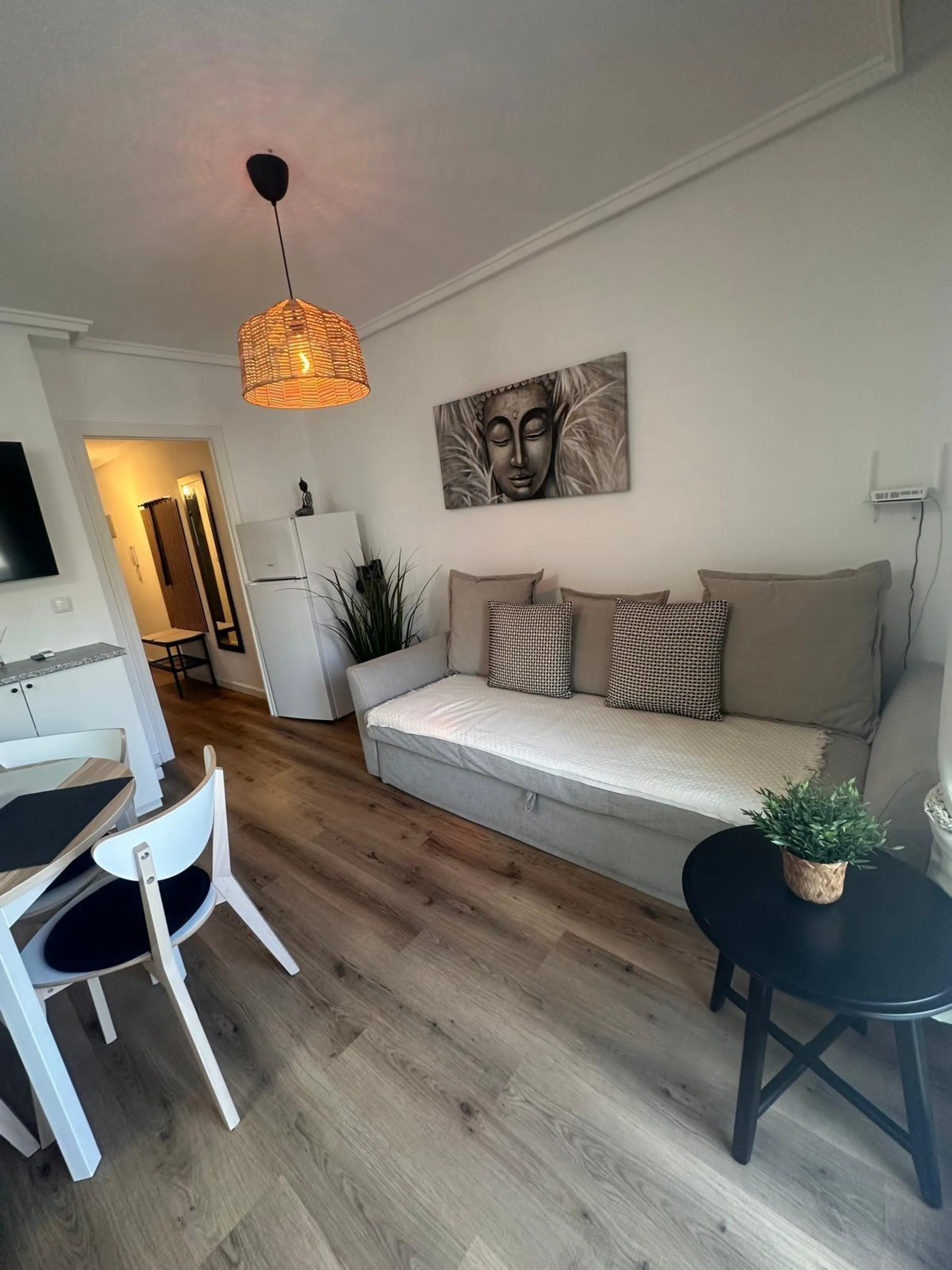Ático Semireformado en Playa del Cura, Torrevieja - Oportunidad Única