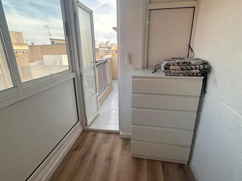Ático Semireformado en Playa del Cura, Torrevieja - Oportunidad Única