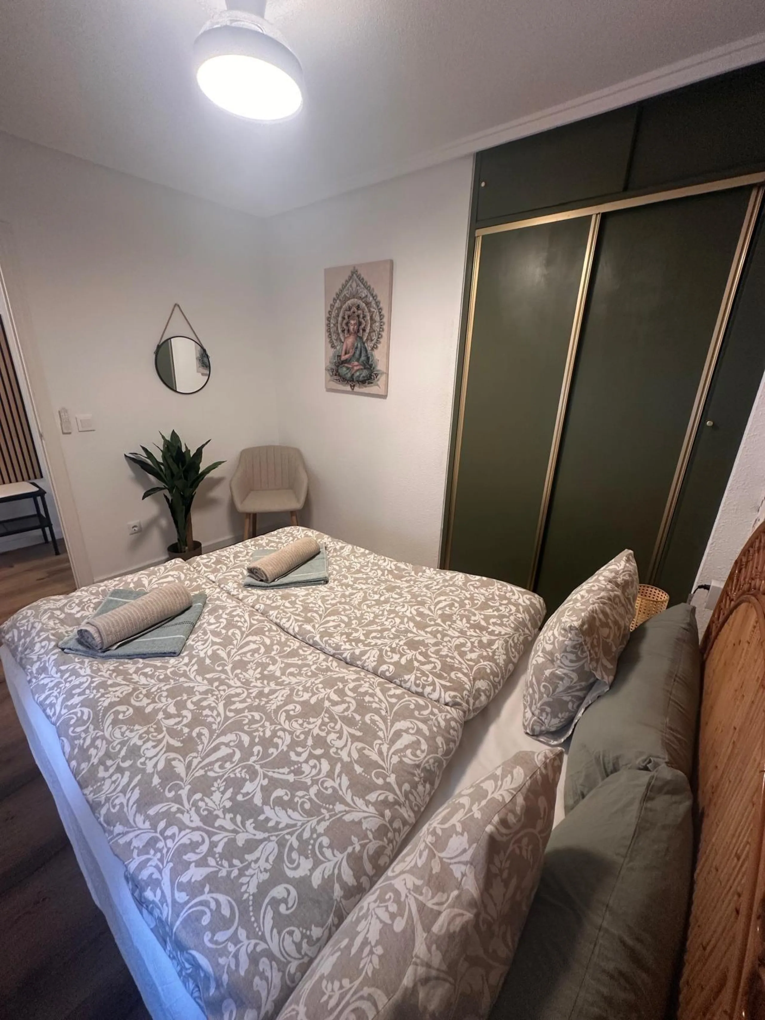 Ático Semireformado en Playa del Cura, Torrevieja - Oportunidad Única