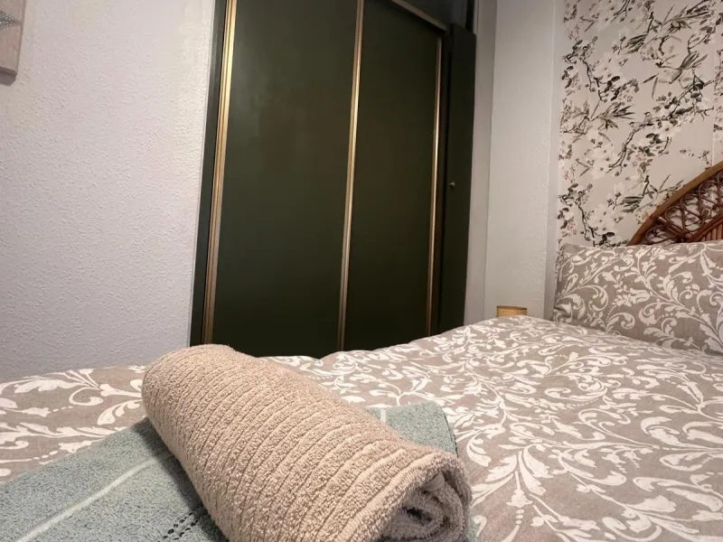 Ático Semireformado en Playa del Cura, Torrevieja - Oportunidad Única