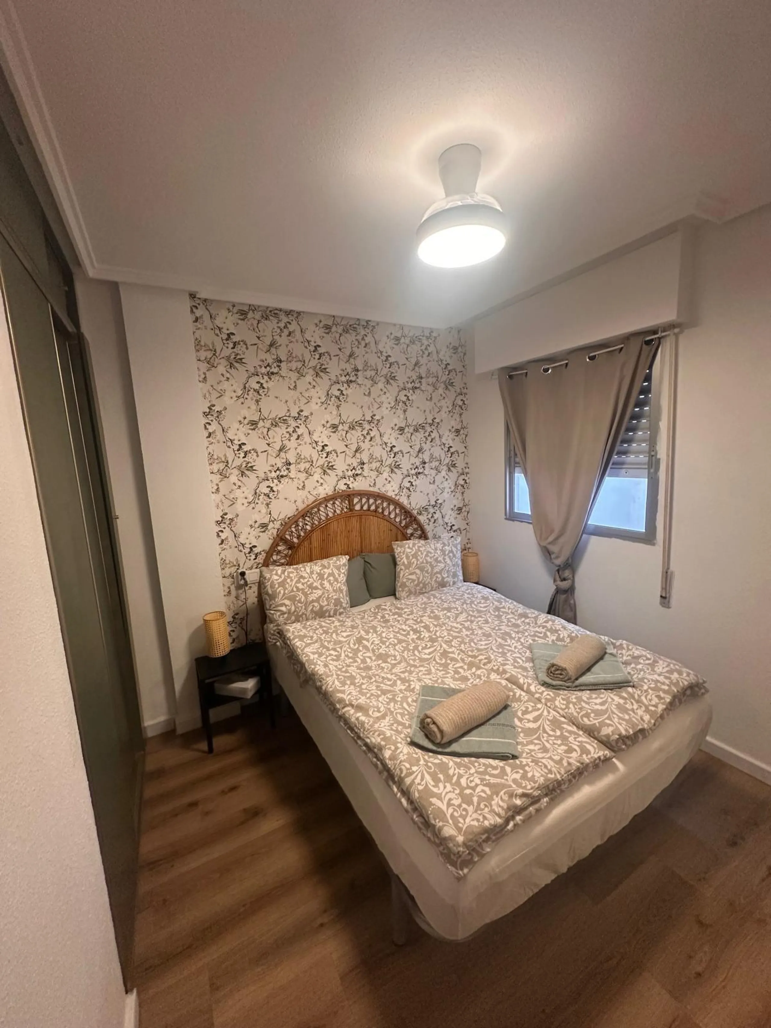 Ático Semireformado en Playa del Cura, Torrevieja - Oportunidad Única