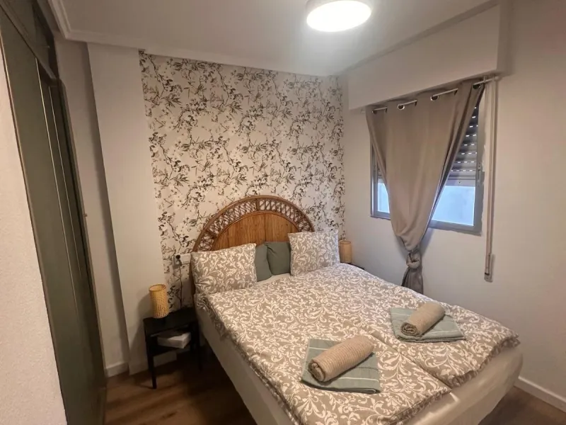 Ático Semireformado en Playa del Cura, Torrevieja - Oportunidad Única