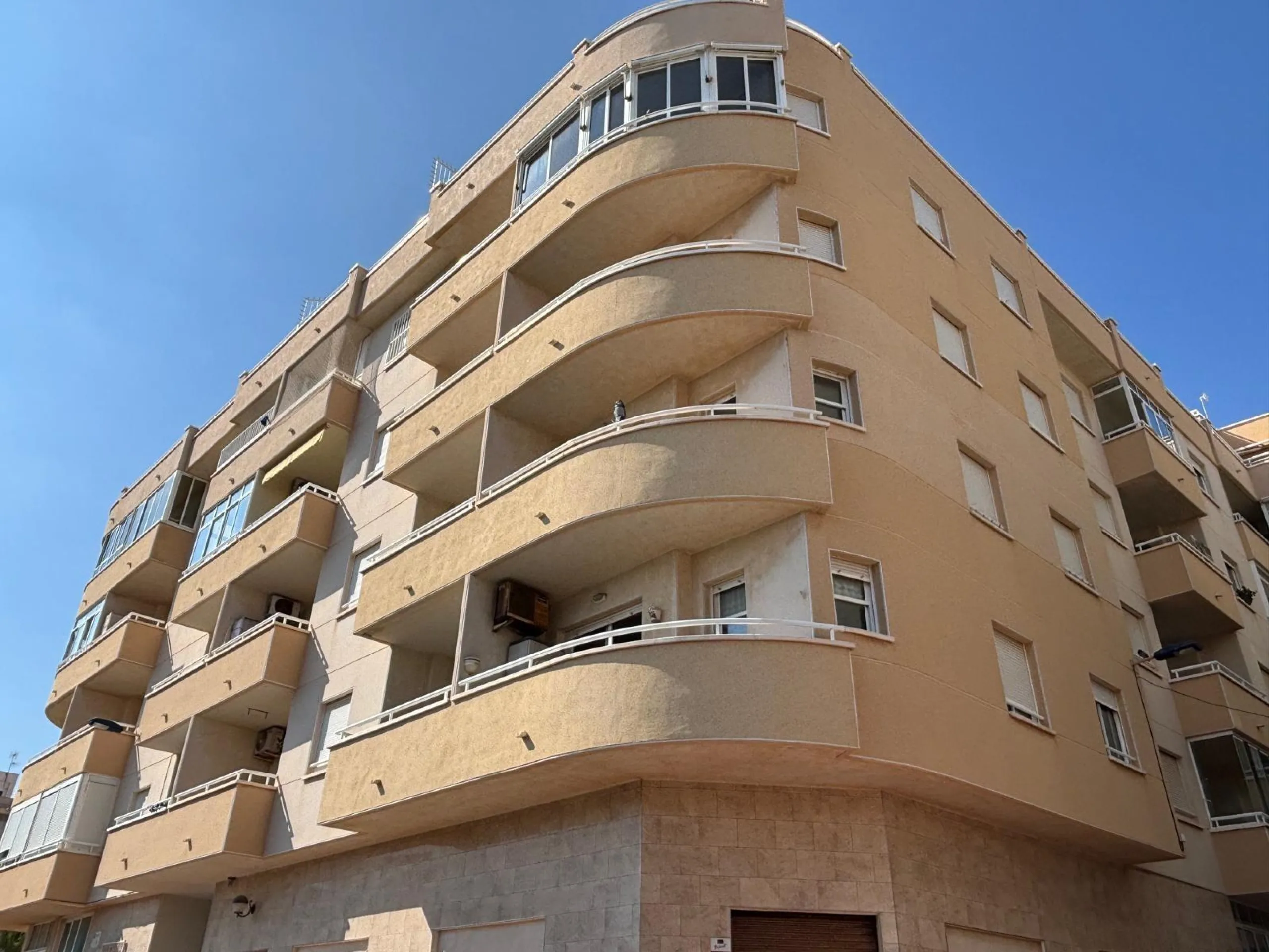 APARTAMENTO CON VISTAS AL MAR EN CALLE LA SAL
