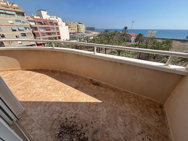 APARTAMENTO CON VISTAS AL MAR EN CALLE LA SAL