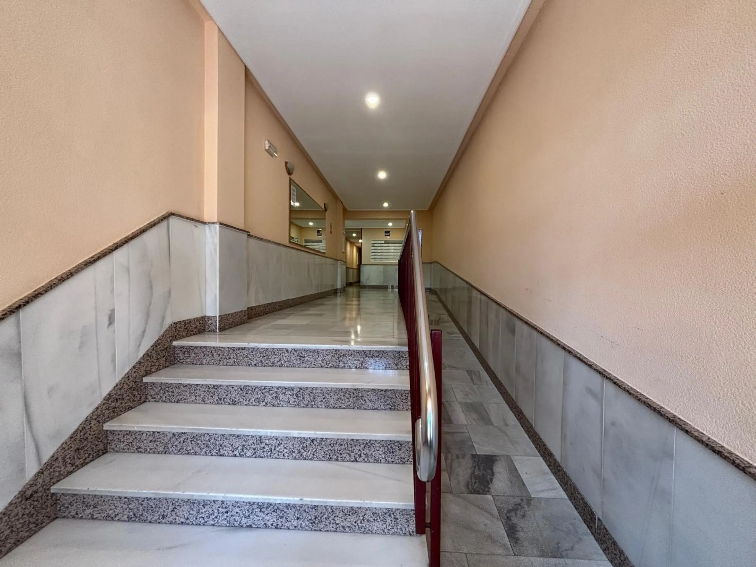 APARTAMENTO CON VISTAS AL MAR EN CALLE LA SAL