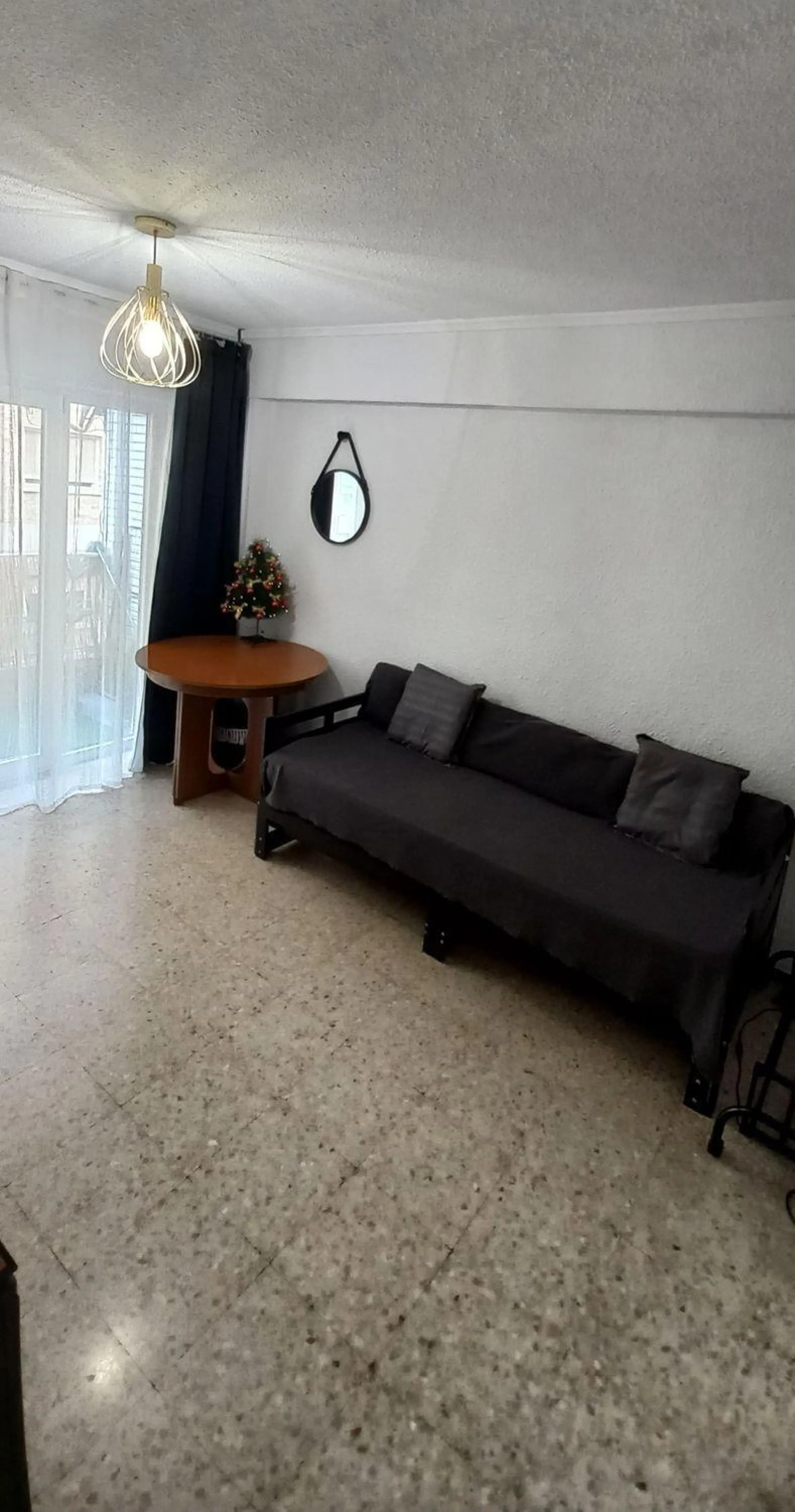 Spacious Apartment in Alonso Cano - Carolinas Altas, Alicante - Unique Opportunity on the Second Floor