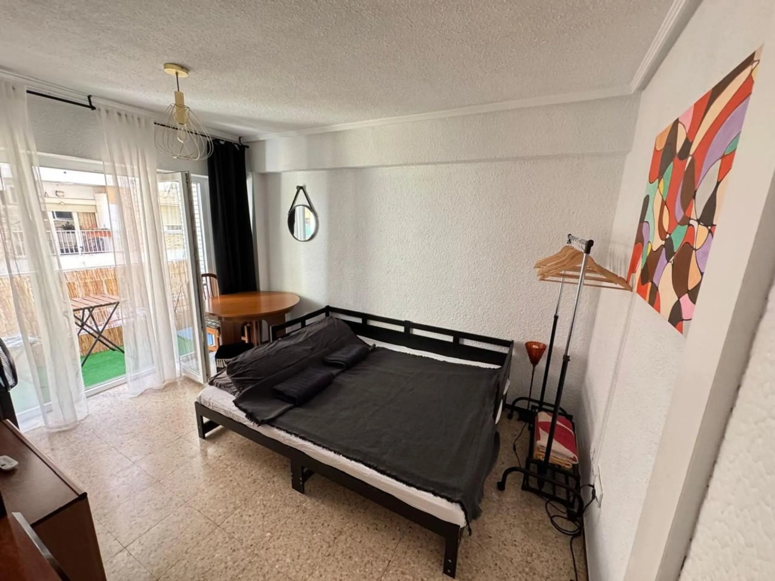 Spacious Apartment in Alonso Cano - Carolinas Altas, Alicante - Unique Opportunity on the Second Floor
