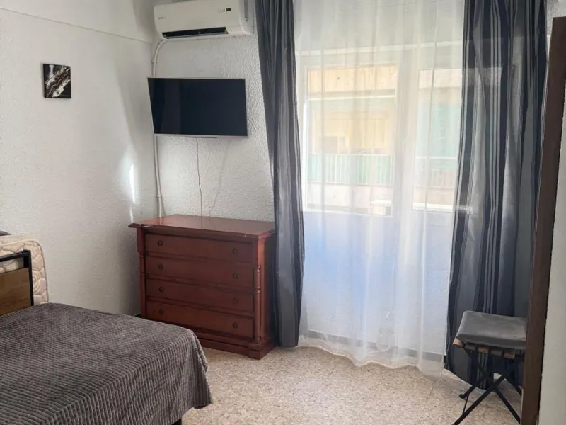 Spacious Apartment in Alonso Cano - Carolinas Altas, Alicante - Unique Opportunity on the Second Floor