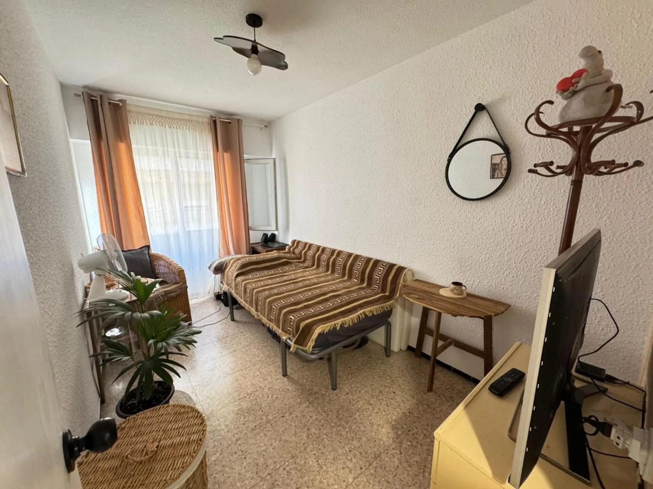 Spacious Apartment in Alonso Cano - Carolinas Altas, Alicante - Unique Opportunity on the Second Floor