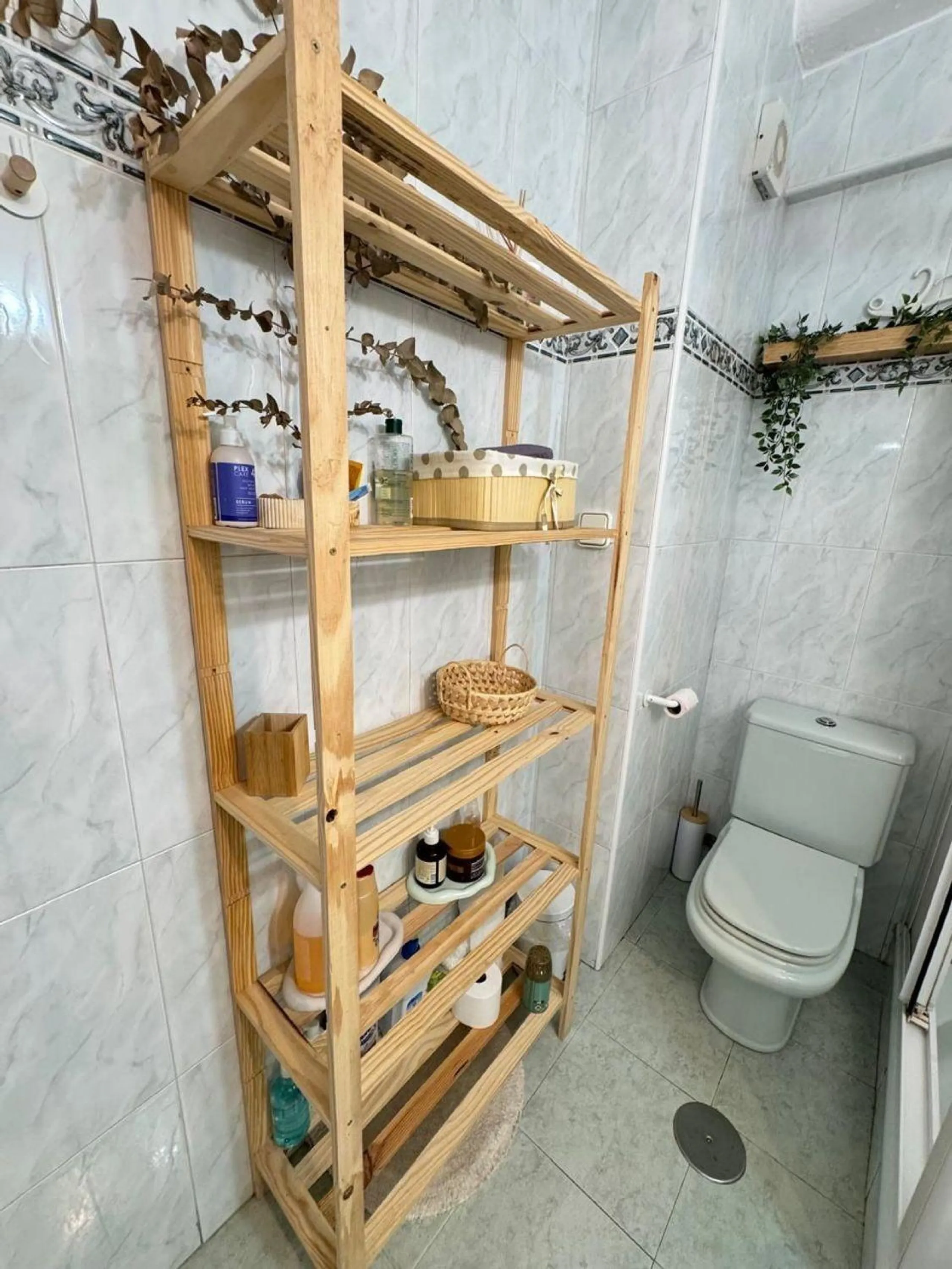 Spacious Apartment in Alonso Cano - Carolinas Altas, Alicante - Unique Opportunity on the Second Floor