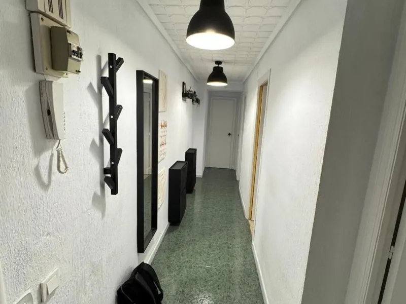 Spacious Apartment in Alonso Cano - Carolinas Altas, Alicante - Unique Opportunity on the Second Floor