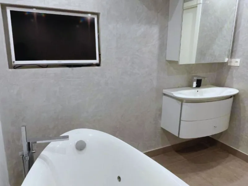 Exklusive renovierte Wohnung mit zwei Schlafzimmern in einer renommierten Hotelanlage in Nueva Andalucía, Marbella
