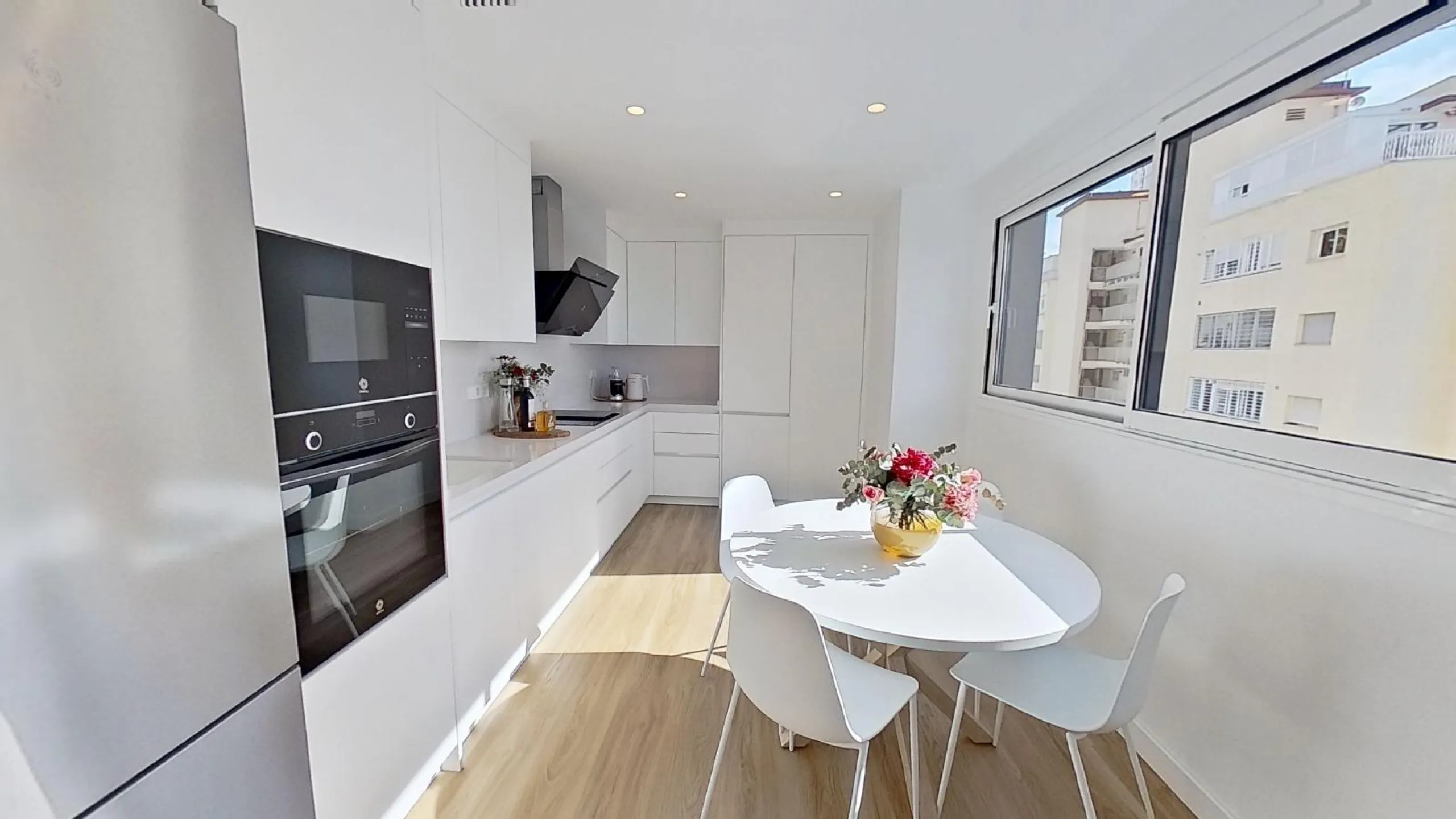 🌊 Exclusive luxury apartment on the seafront – Levante Beach, Benidorm 🌊