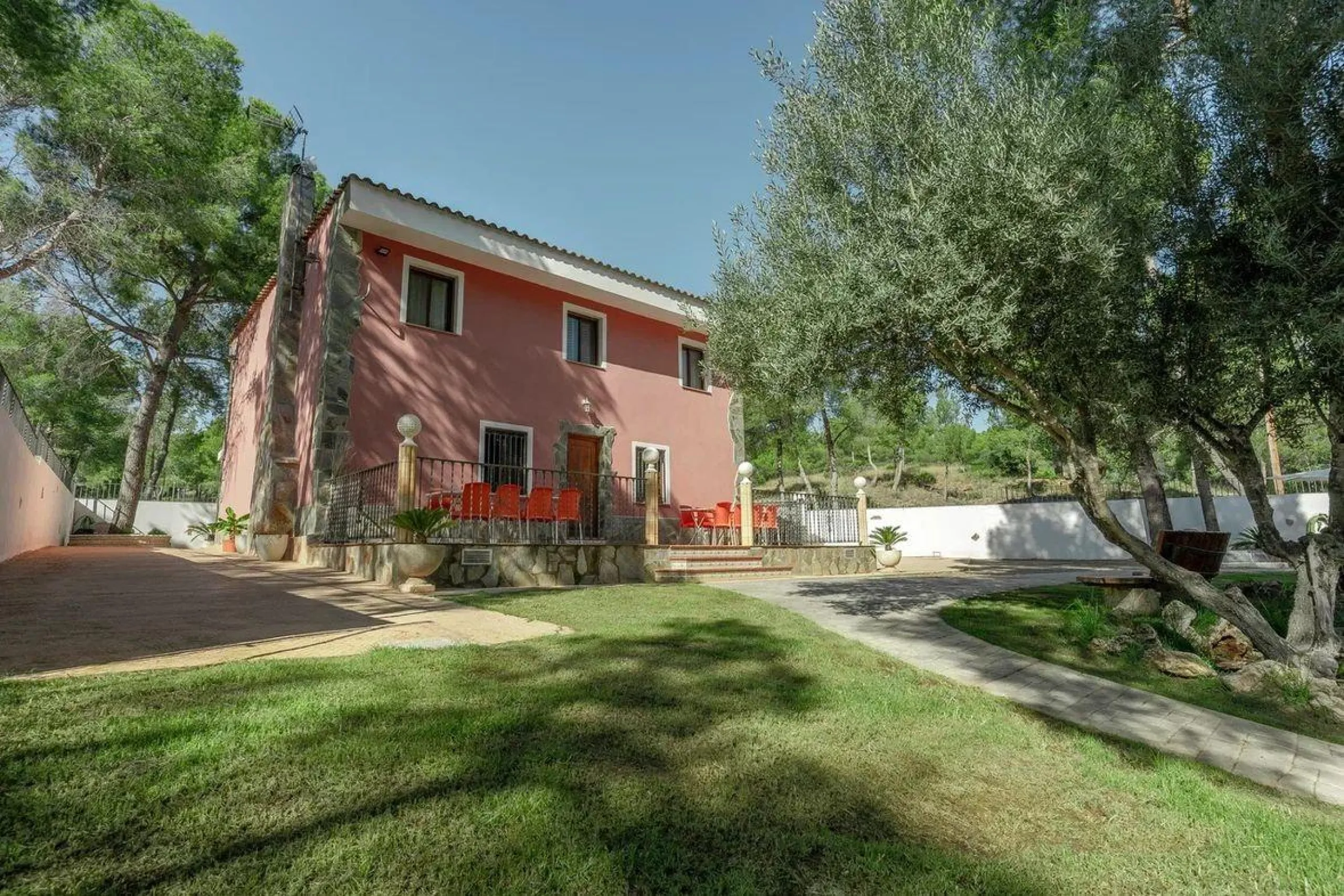 Premium bath & guest retreat in Serra Calderona Natural Park