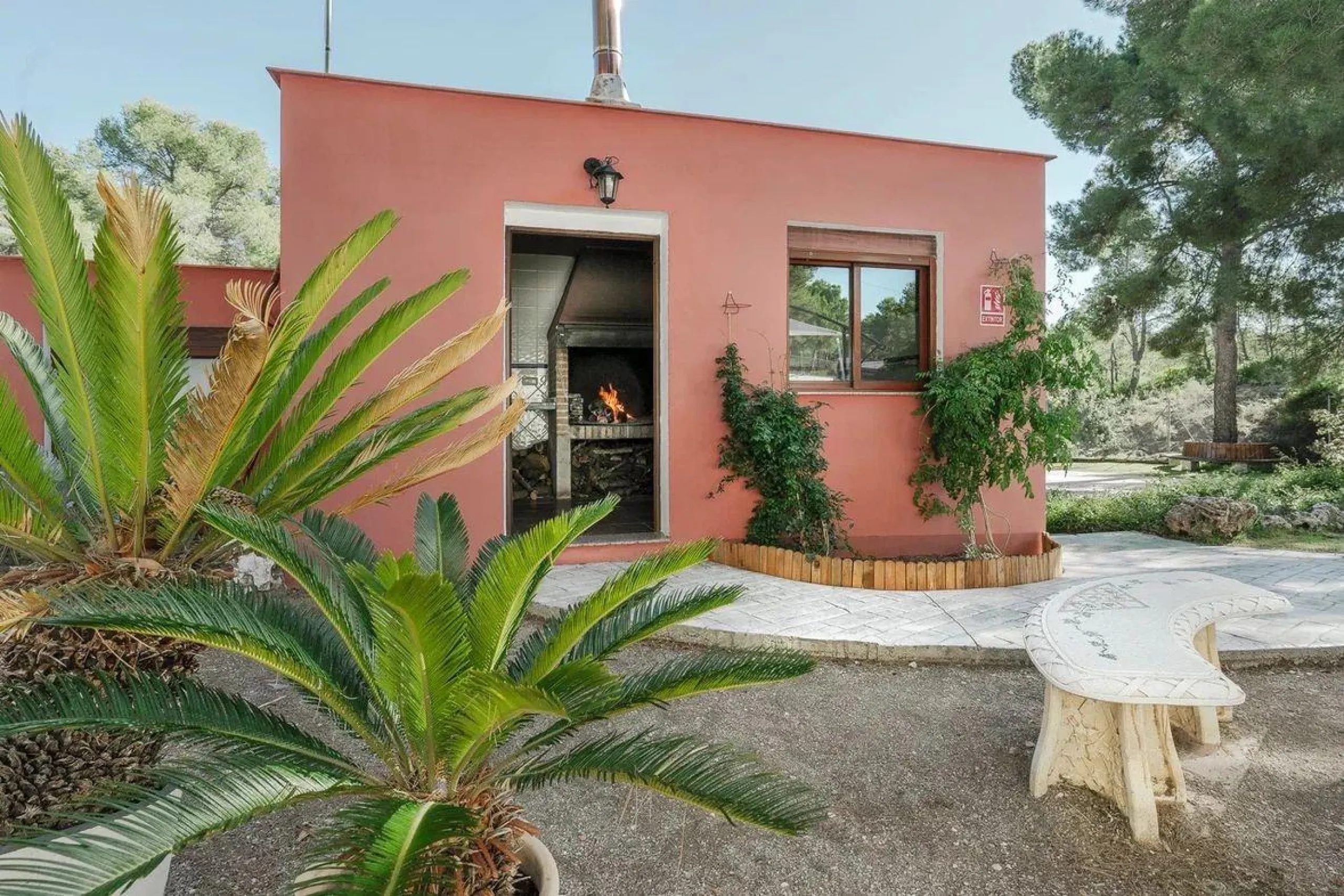 Premium bath & guest retreat in Serra Calderona Natural Park