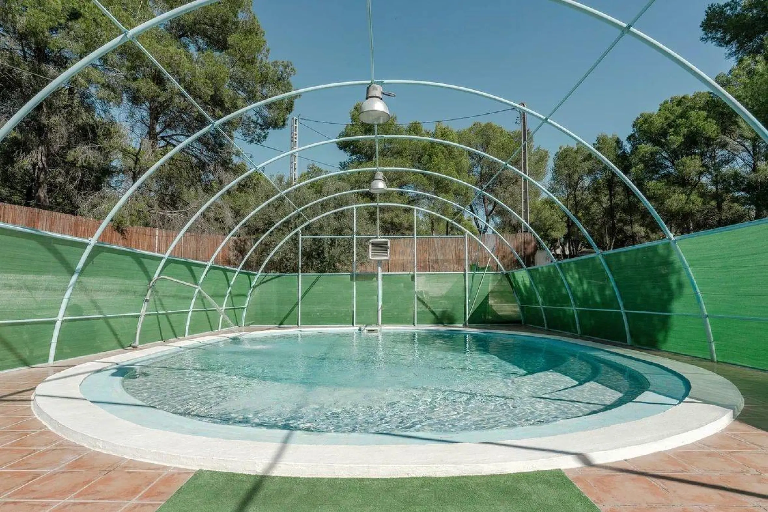 Premium bath & guest retreat in Serra Calderona Natural Park