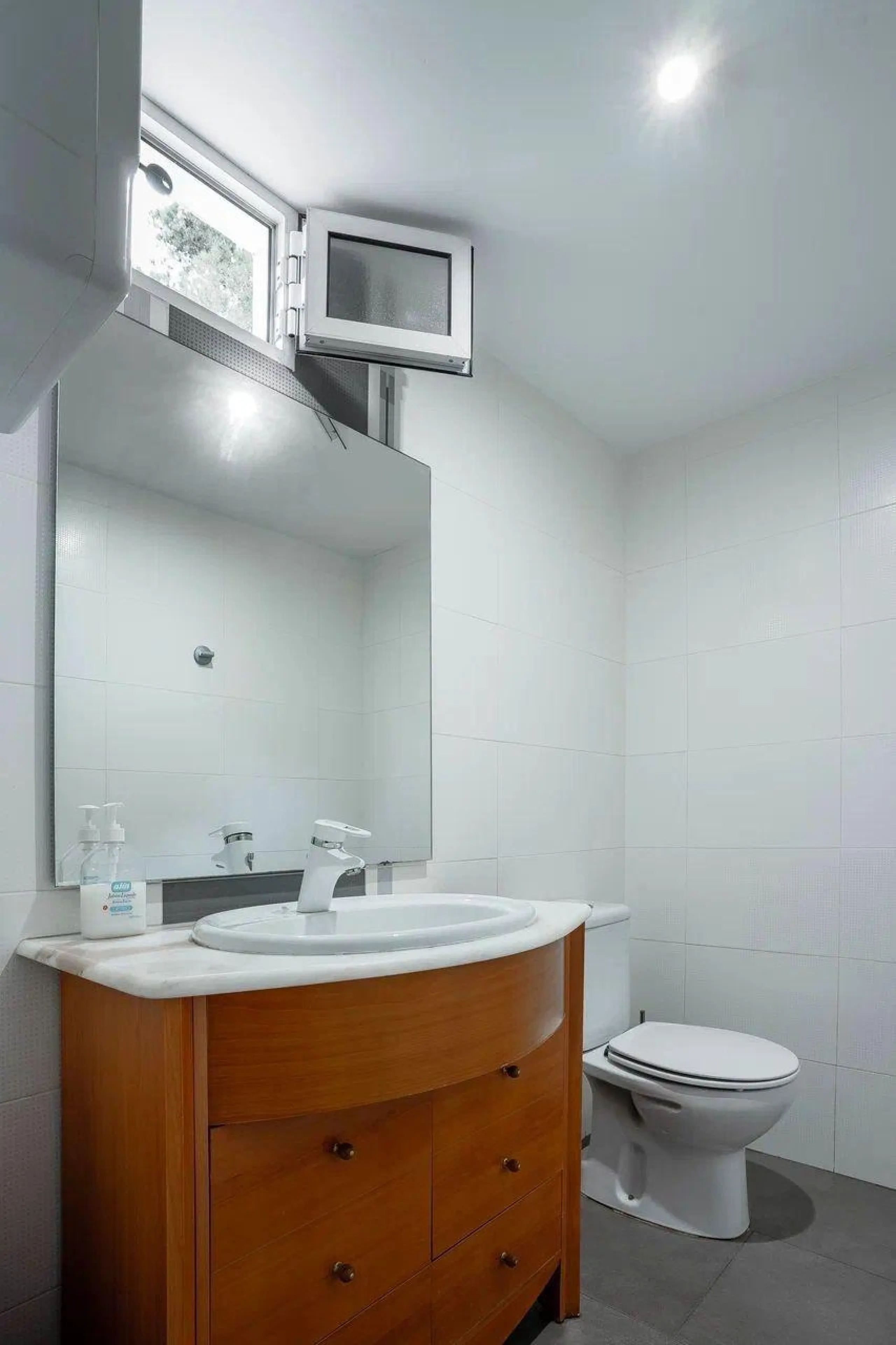 Premium bath & guest retreat in Serra Calderona Natural Park