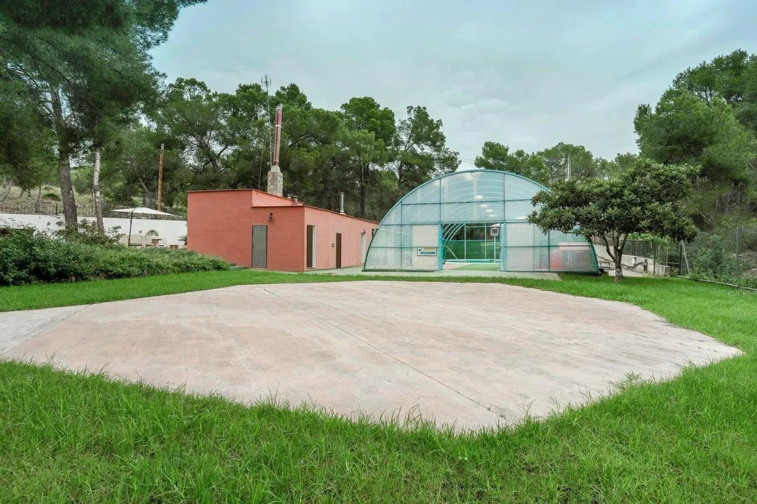 Premium bath & guest retreat in Serra Calderona Natural Park