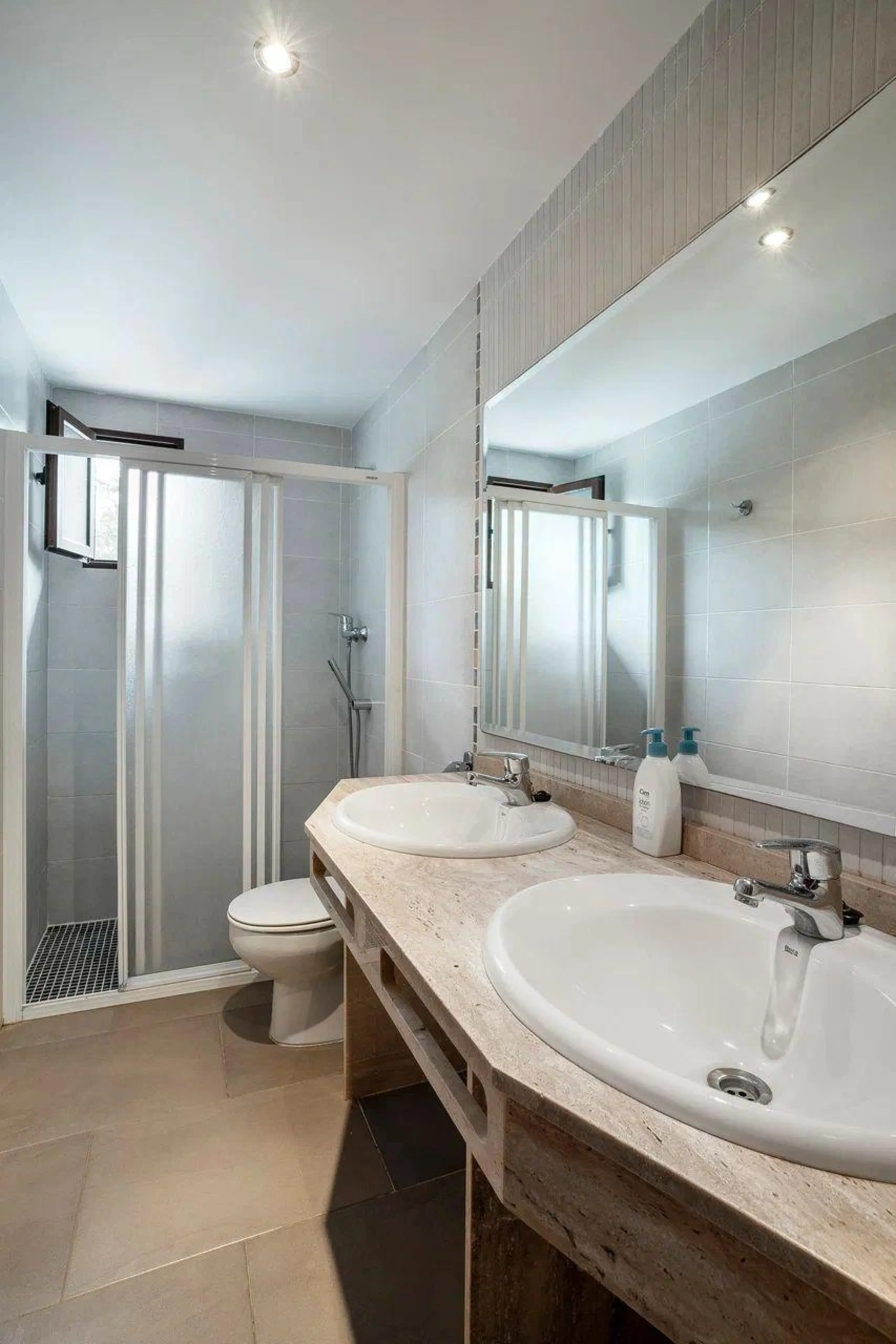 Premium bath & guest retreat in Serra Calderona Natural Park