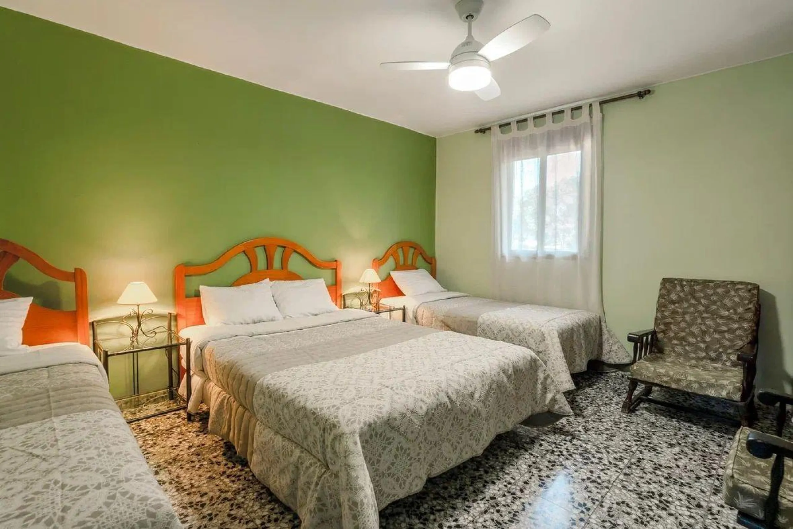 Premium bath & guest retreat in Serra Calderona Natural Park