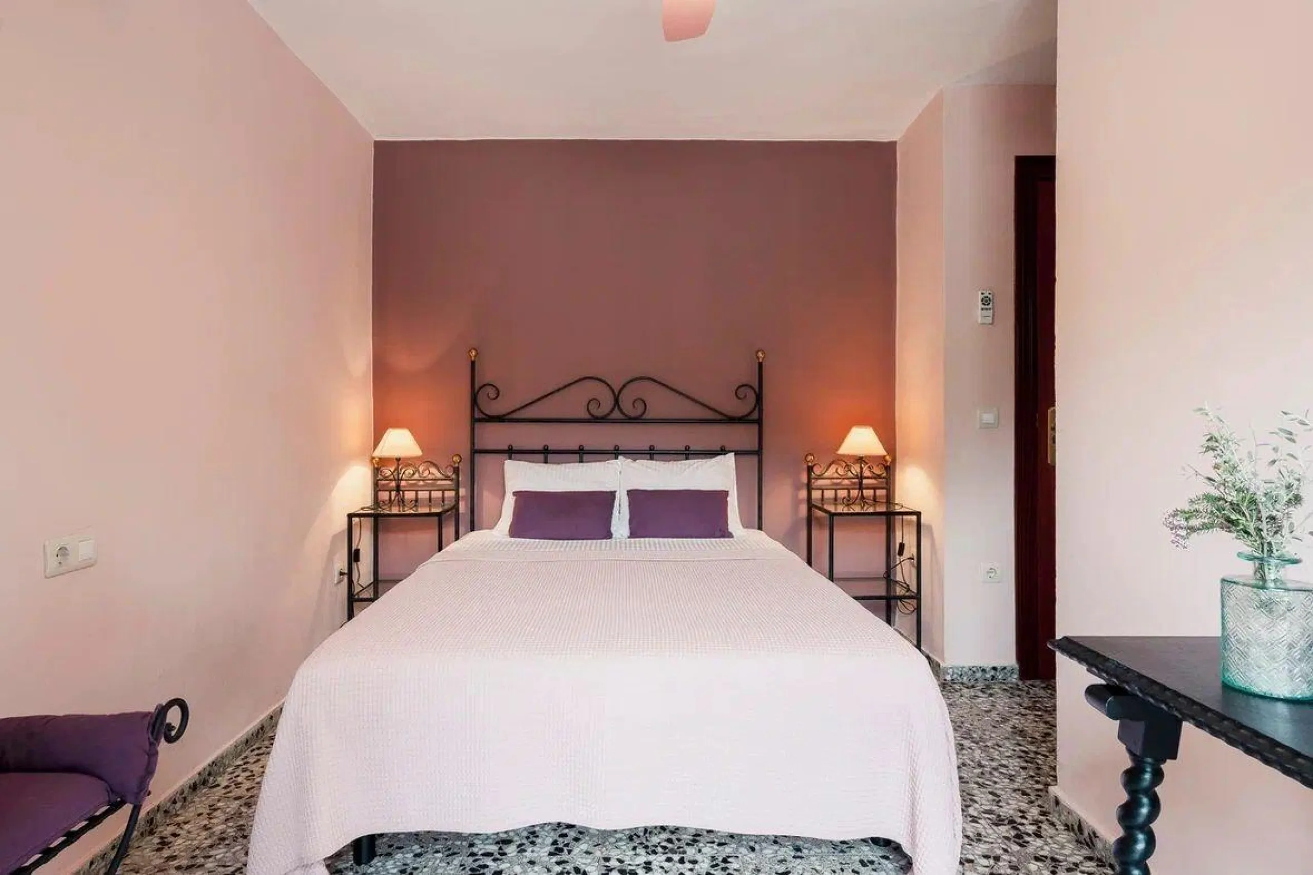 Premium bath & guest retreat in Serra Calderona Natural Park