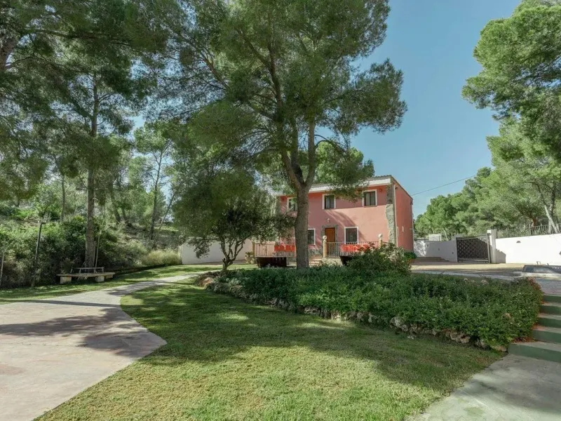 Premium bath & guest retreat in Serra Calderona Natural Park