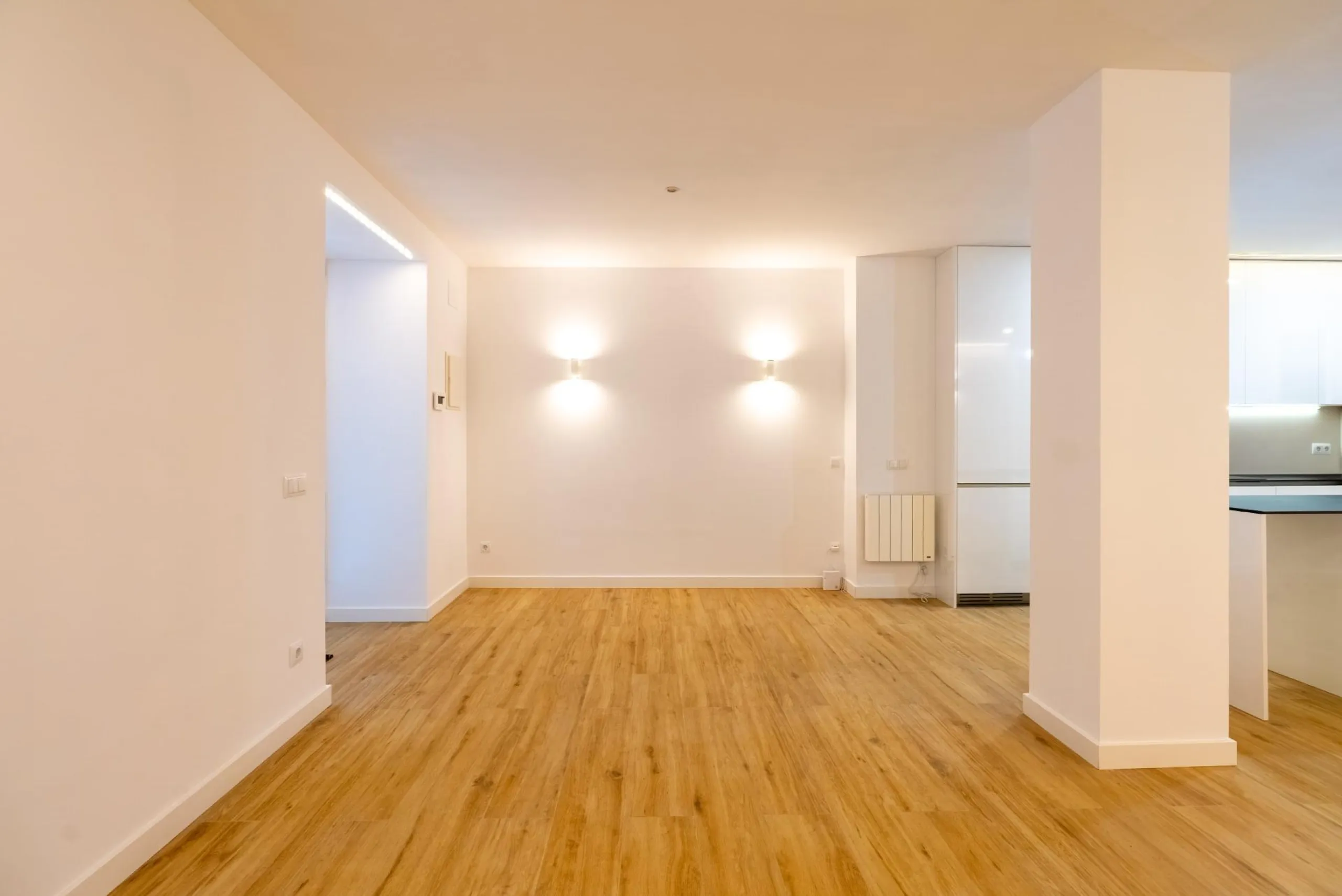 FULLY RENOVATED BRAND-NEW EXTERIOR APARTMENT IN LAVAPIÉS–EMBAJADORES, MADRID
