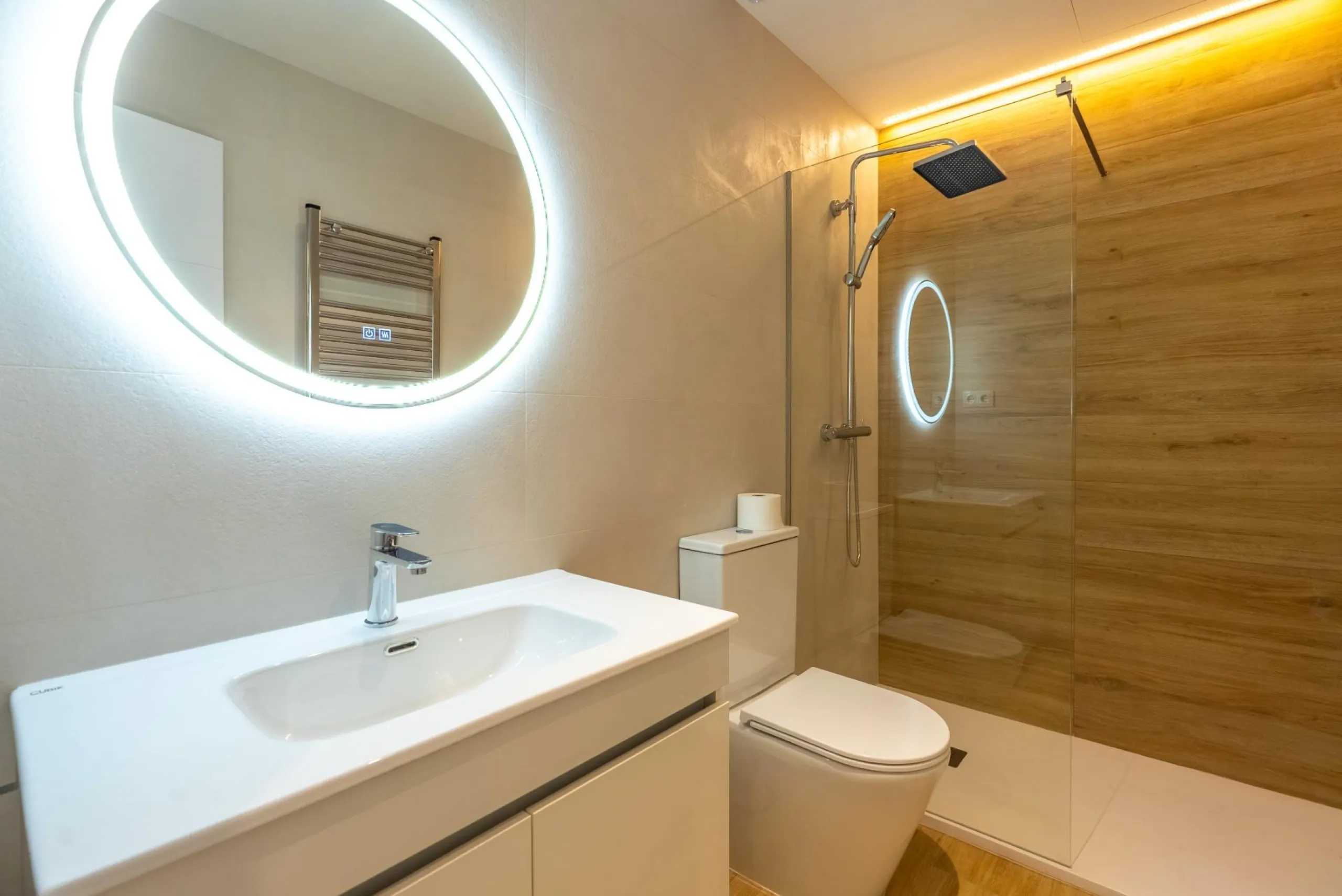 FULLY RENOVATED BRAND-NEW EXTERIOR APARTMENT IN LAVAPIÉS–EMBAJADORES, MADRID