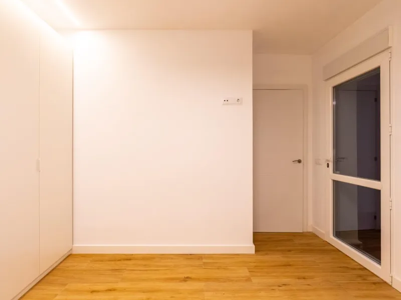 FULLY RENOVATED BRAND-NEW EXTERIOR APARTMENT IN LAVAPIÉS–EMBAJADORES, MADRID