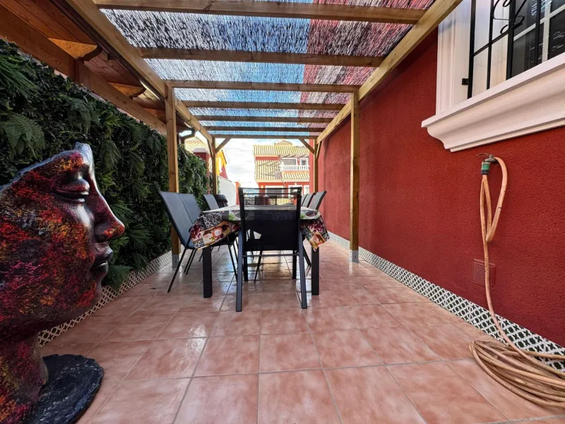 A spacious renovated terraced house in Orihuela Costa