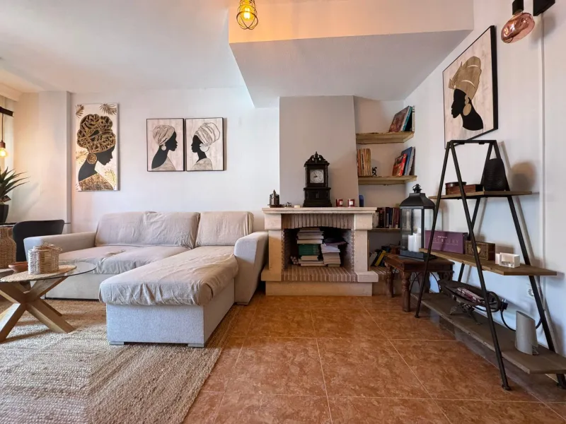 A spacious renovated terraced house in Orihuela Costa