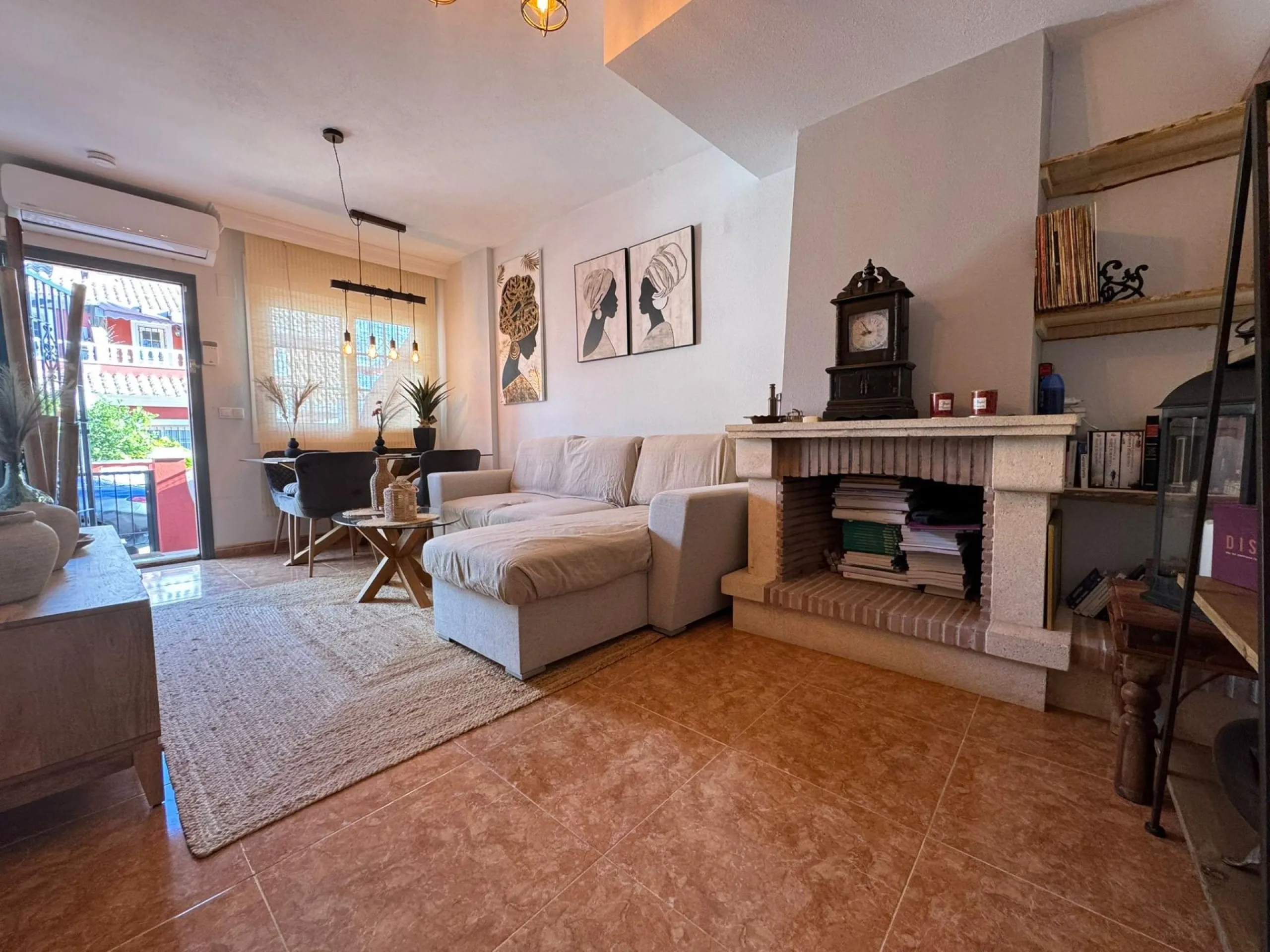A spacious renovated terraced house in Orihuela Costa