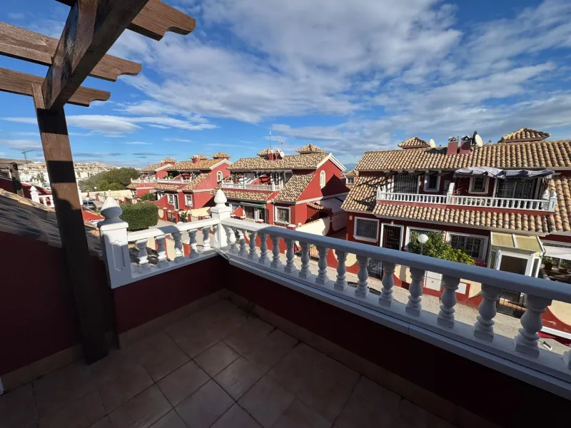 A spacious renovated terraced house in Orihuela Costa