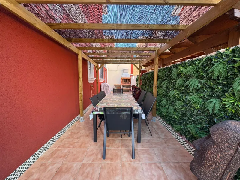 A spacious renovated terraced house in Orihuela Costa