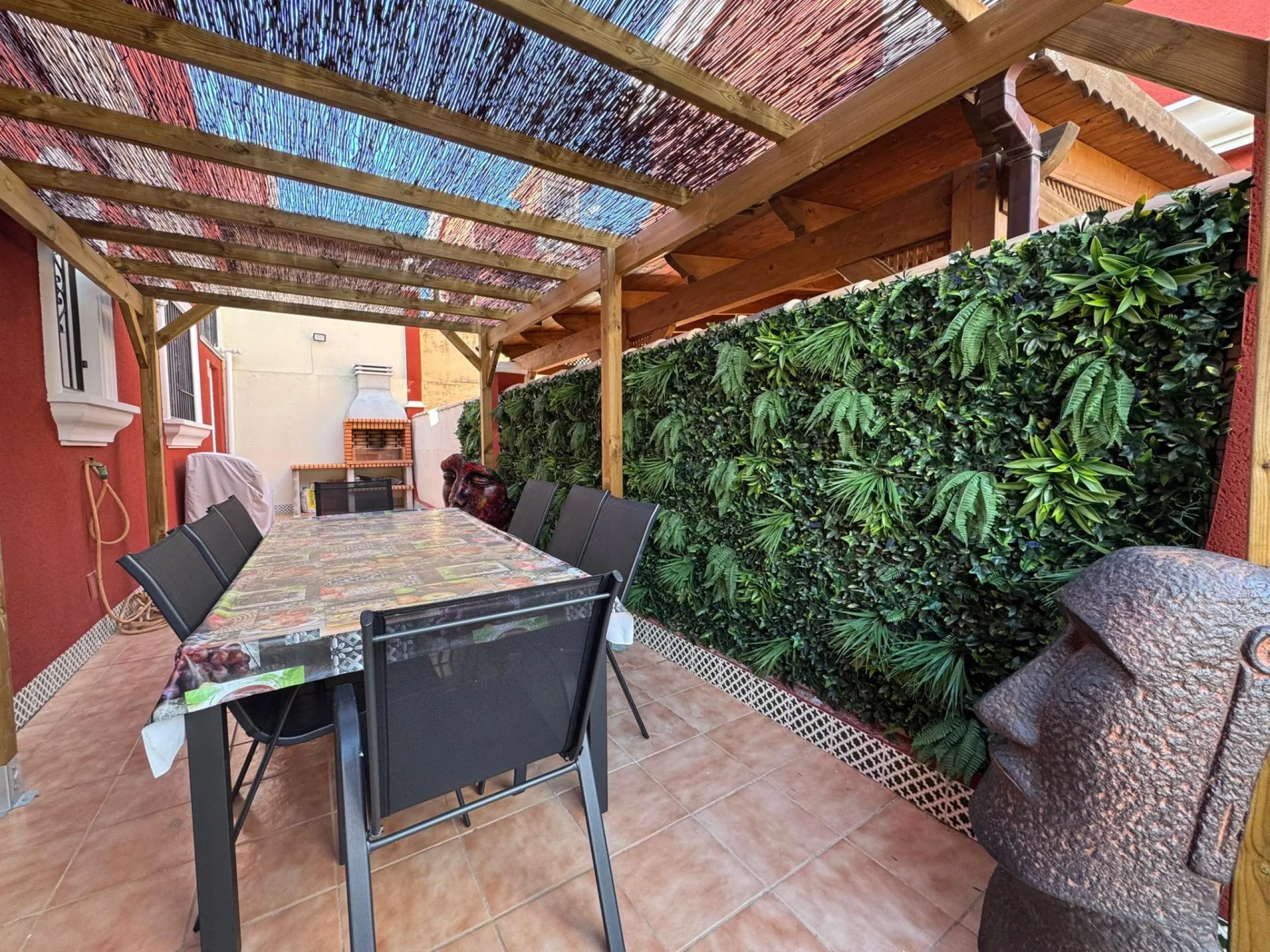 A spacious renovated terraced house in Orihuela Costa