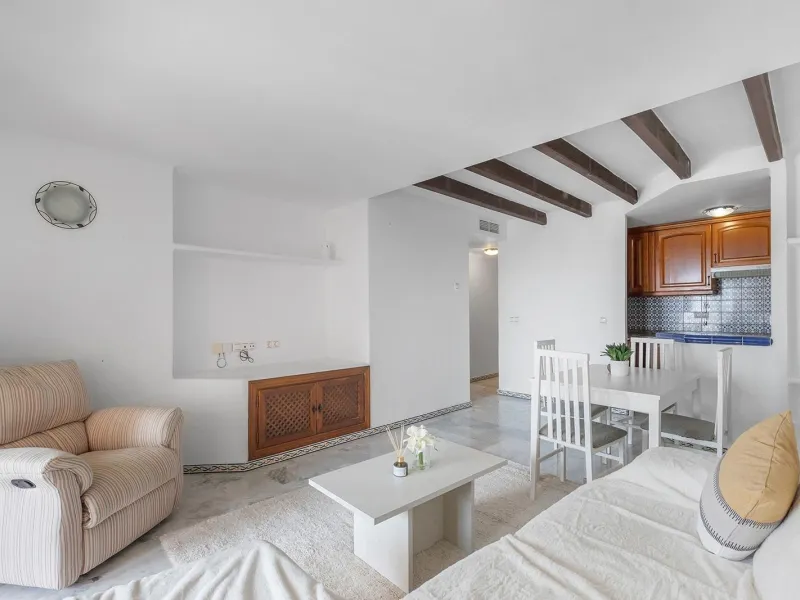 ¡ATALAYAS! 2 HABITACIONES Y 2 BAÑOS CON VISTAS DESPEJADAS + PISCINA