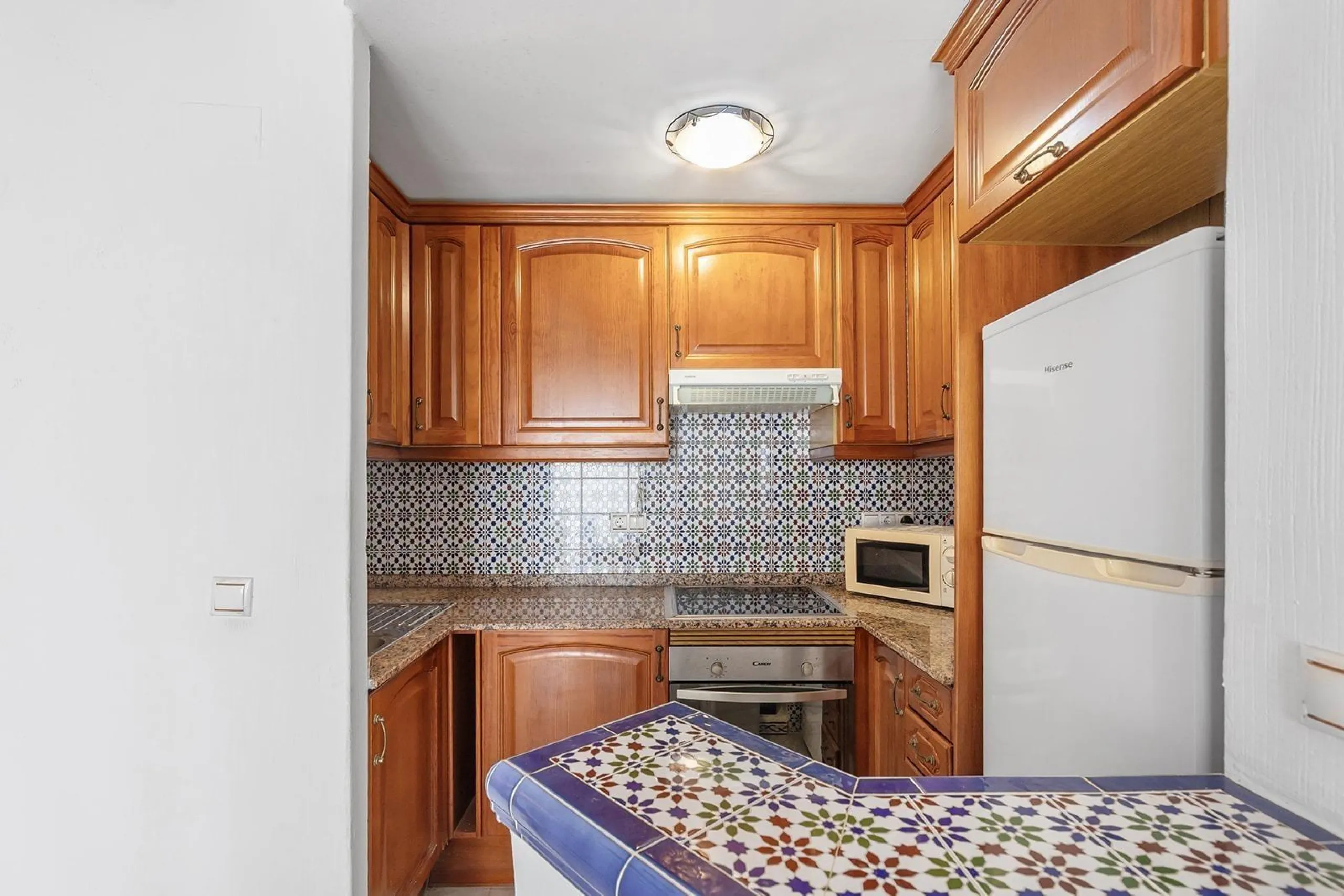 ¡ATALAYAS! 2 HABITACIONES Y 2 BAÑOS CON VISTAS DESPEJADAS + PISCINA
